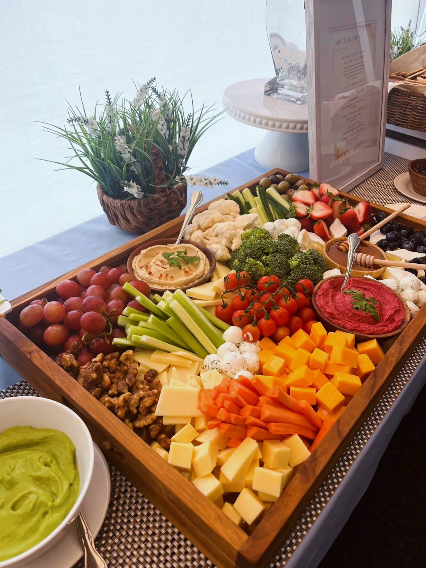 Come for the reception. Stay for one more bite. ✨🥂
Colorful grazing boards, savory skewers, fresh bites, and a warm welcome at the bar, here’s a peek at a recent Neatly Hosted reception.
We love setting the scene for good conversations, new connections, and that “I have to try this” moment. 🍤
Hosting a reception in NYC? We’ll take care of the delicious details. 💌 DM us to start planning.
#NeatlyHosted #NYCCatering #NYCEvents #ReceptionCatering #CorporateEvents