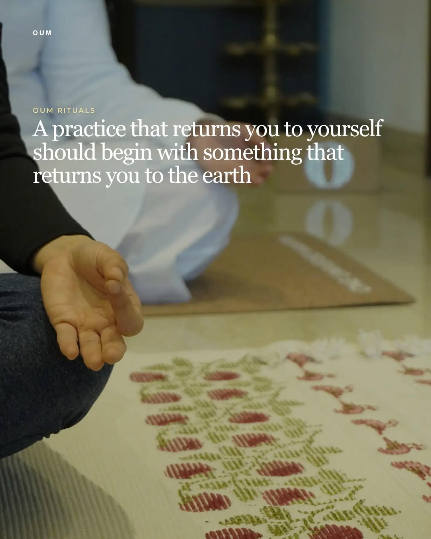 A practice that returns you to yourself should begin with something that returns you to the earth.
We spend so much of our days navigating the speed and noise of the modern world. But the mat is a different kind of space. It is where we go to strip that noise away.
That is why OUM is woven from organic cotton, dyed with roots and leaves, and backed by natural tree rubber. Because deep, intentional grounding asks for materials that breathe with you.
Your practice is a ritual. Your foundation should be too.
#oum #oumyogamats #yogamats #yogarituals #oumrituals