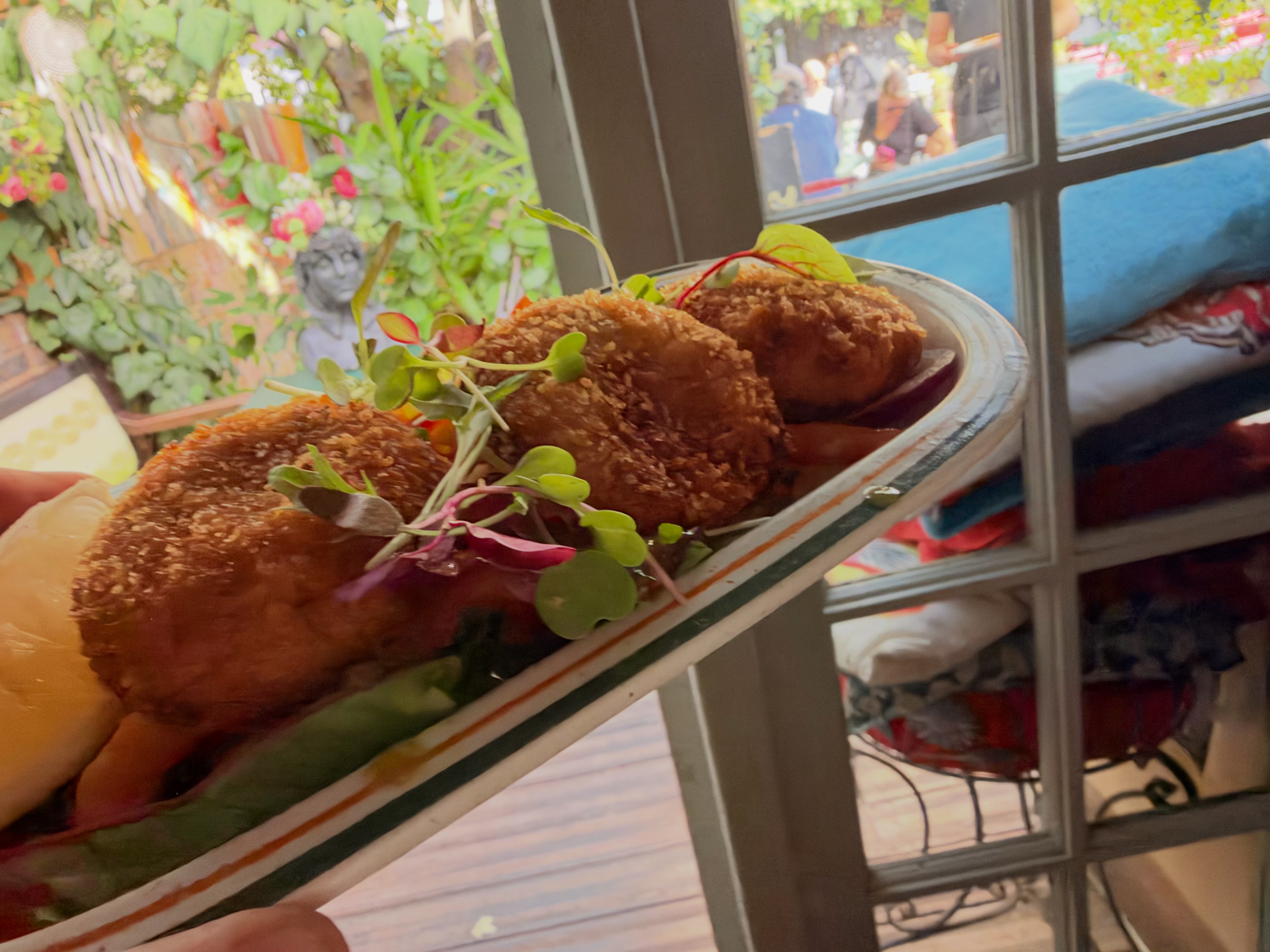 Tapitas for Monday? 🇪🇸❤️
Absolutely! Because Mondays deserve a little fiesta too. 😉
The Pottery is OPEN and ready to serve up your favourite tapas, tasty bites, sangria and good vibes! 🍷🍽️🔥
Come and make your Monday a little more delicious.
📍 The Pottery, Kingston upon Thames
See you at the bar! ❤️🇪🇸