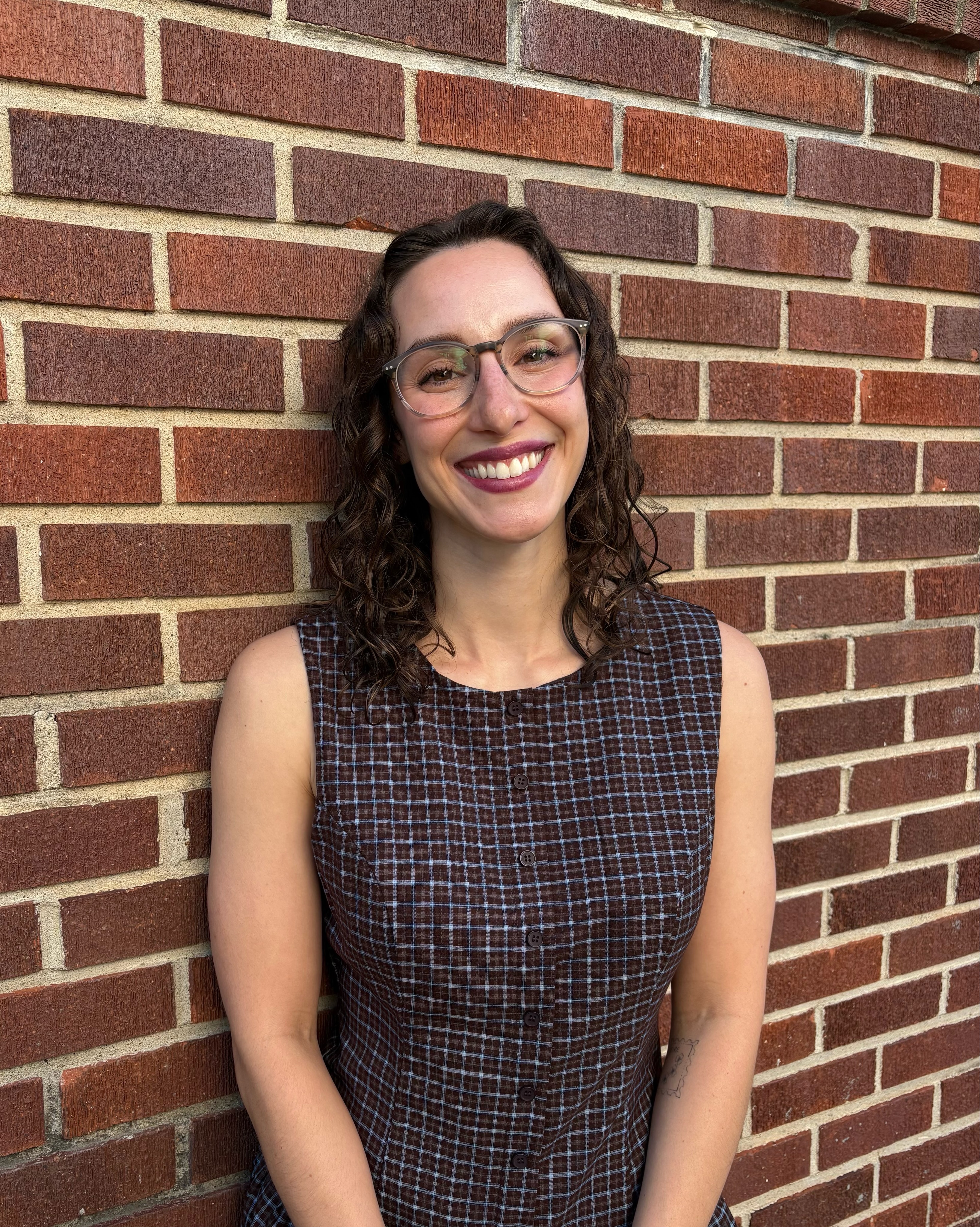 🎉We are so excited to welcome Dr. Ellie to Revive! 🎉
While she is new to us, she is not new to pelvic health and we are feeling so grateful that she has joined our team!
Dr. Ellie is a physical therapist and has a passion for treating and educating women and men on pelvic floor conditions. She enjoys helping people increase their quality of life and get lasting results.
When she is not in the office, you can find her spending time with her partner, Hank, and their two cats. She loves to visit a new coffee shop, go for runs, lift weights, and watch reality TV.
Please help us welcome Dr. Ellie and say hello when you are in the office!! 👋
