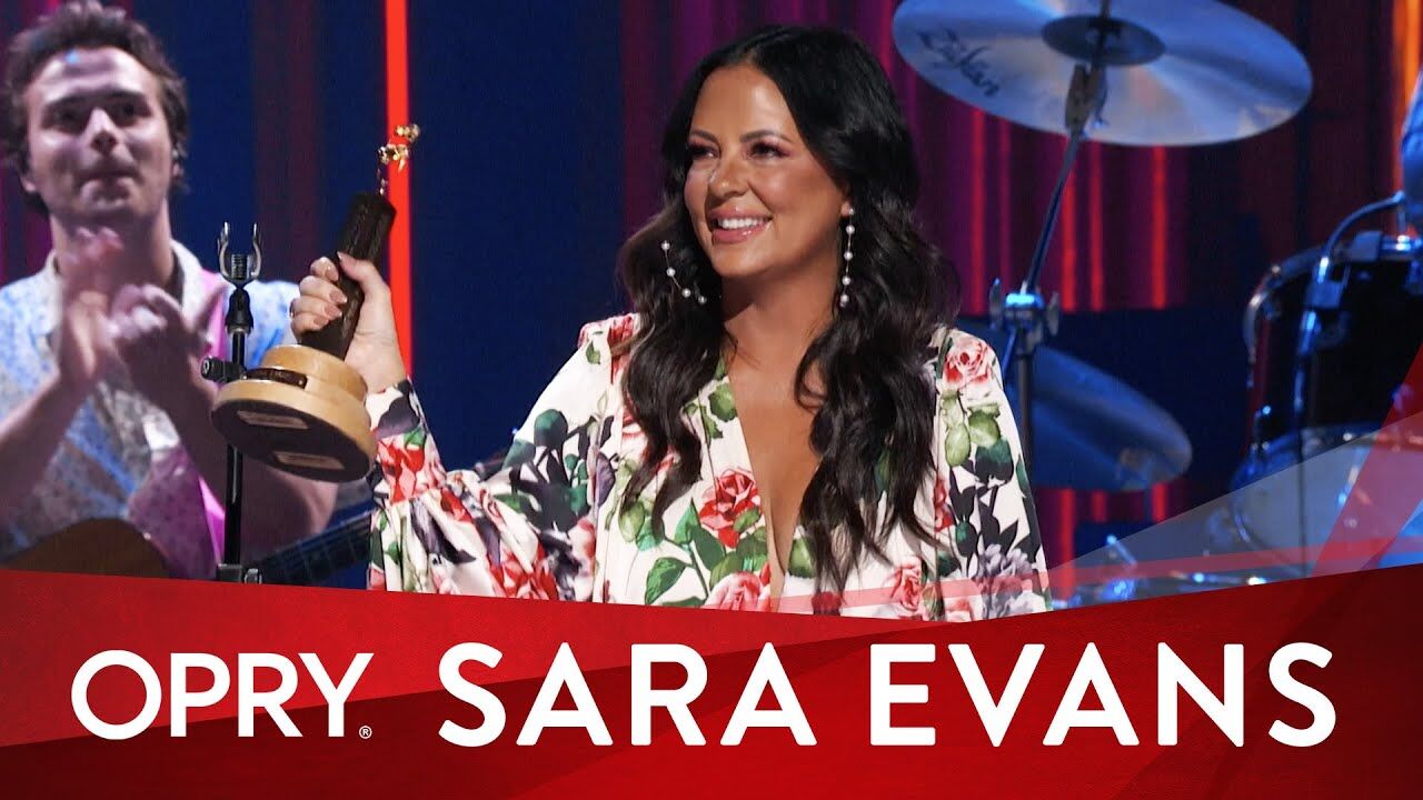 Three years ago, Sara Evans was inducted as the latest member of the Grand Ole Opry. #MusicIsLife https://youtu.be/WeIUXB8dgFs?is=syvhDtJWBe-FQVKr