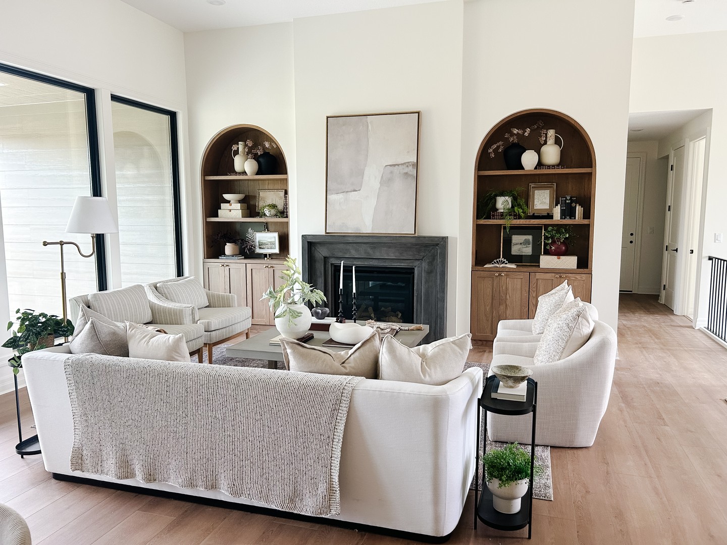 ✨ Designed to Make Them Look Twice ✨
Thoughtful staging creates the kind of space that catches attention, highlights the home’s best features, and makes buyers want to see more. 🤍
Thinking about selling? DM us for a quote today!
#LoveLeeHomes #HomeStaging #StagedToSell #RealEstateMarketing #WichitaRealEstate