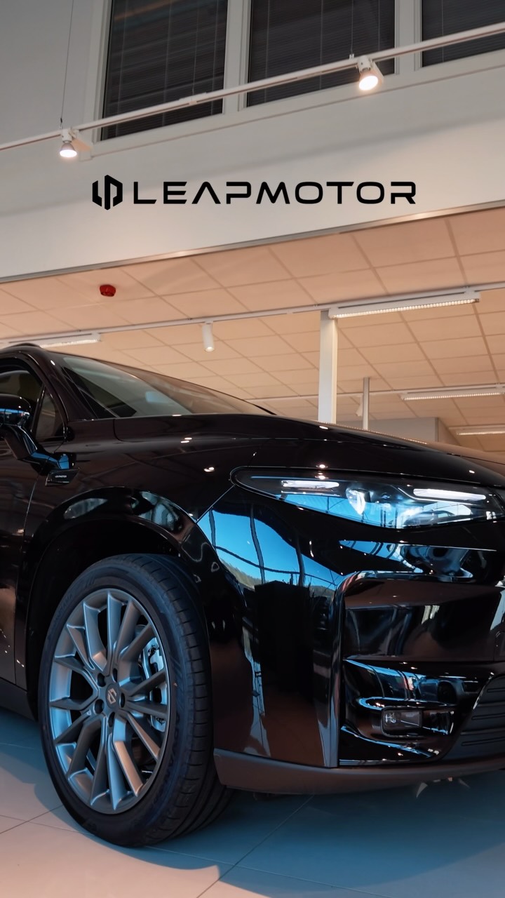 Klar for et helt nytt bilmerke?👀
Heisann, Leapmotor 😍 Leapmotor er det splitter nye tilskuddet i bil-familien hos oss! Første modell er C10: en elektrisk SUV som kombinerer teknologi, komfort med et enkelt og elegant design, som rett og slett bare må oppleves!
Er du nyskjerrig? Ta turen innom oss i Skien, Seljord eller Notodden 🥰