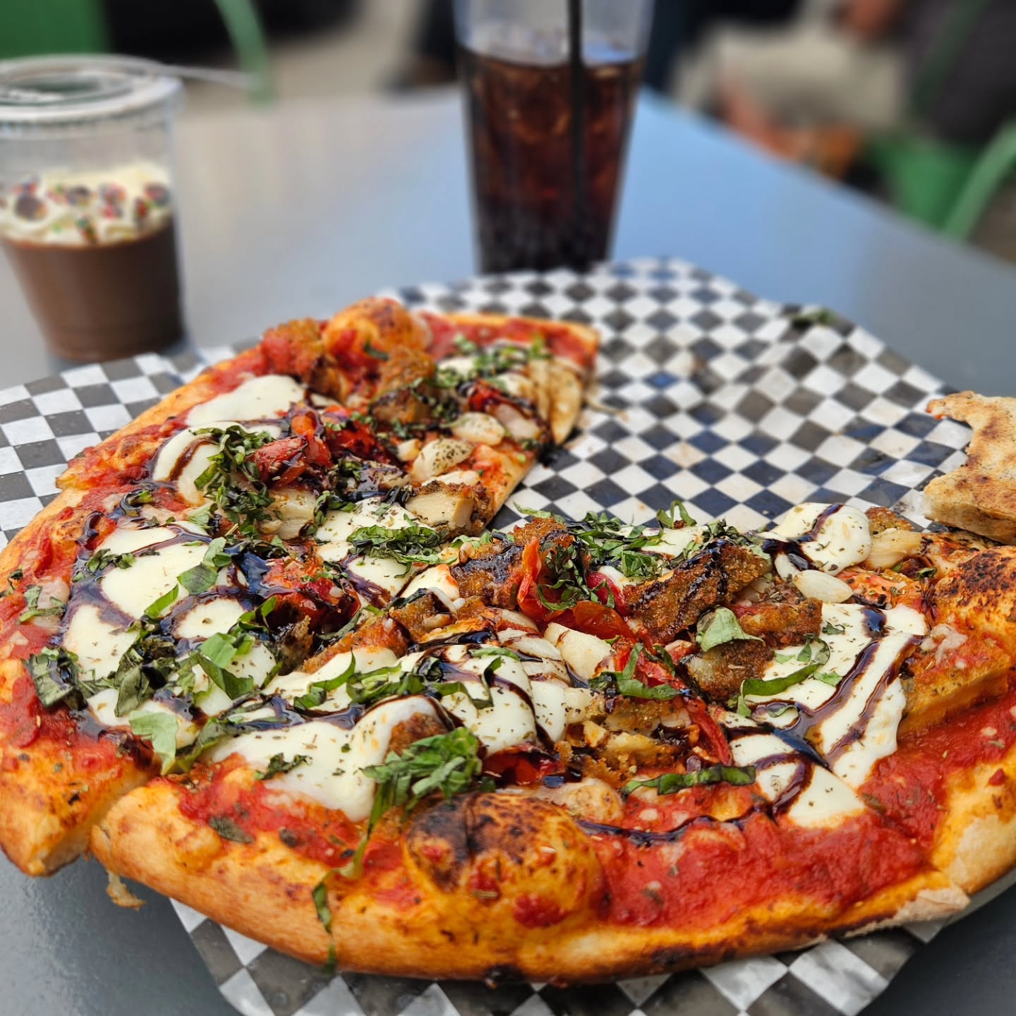 Chicken parm pizza special plus pot du creme at @gilsgoods is a sure cure for the Monday blues. #livingstonmt #lifeisdowntown #FoodieTown