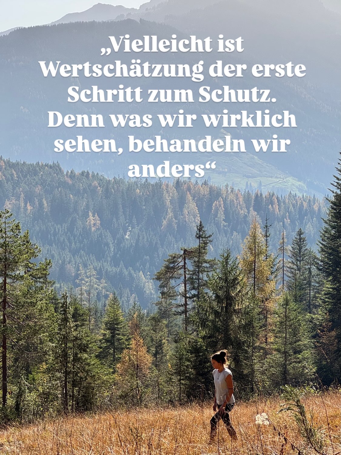 Wandel
Veränderung ist oft schwer.
Veränderung kann uns Angst machen.
Wir können nicht alles bewahren.
Aber wir können wir selbst sein.
Wir können achtsam sein mit dem, was uns begegnet. Was uns geschenkt wird.
Mit der Natur.
Mit den Tieren.
Mit uns selbst.
Miteinander.
Mit Liebe, mit Respekt, mit Achtung, Verständnis und Mitgefühl.
Eine positive Veränderung beginnt vielleicht genau dort, wo Wertschätzung zu unserem Handeln wird. 🤍
Liebe geht raus,
Eure Meli mint
.
.
#words #love #gedanken #wandel #achtsamkeit
🎵 @stephanie_brandnerhafner_music 🫶