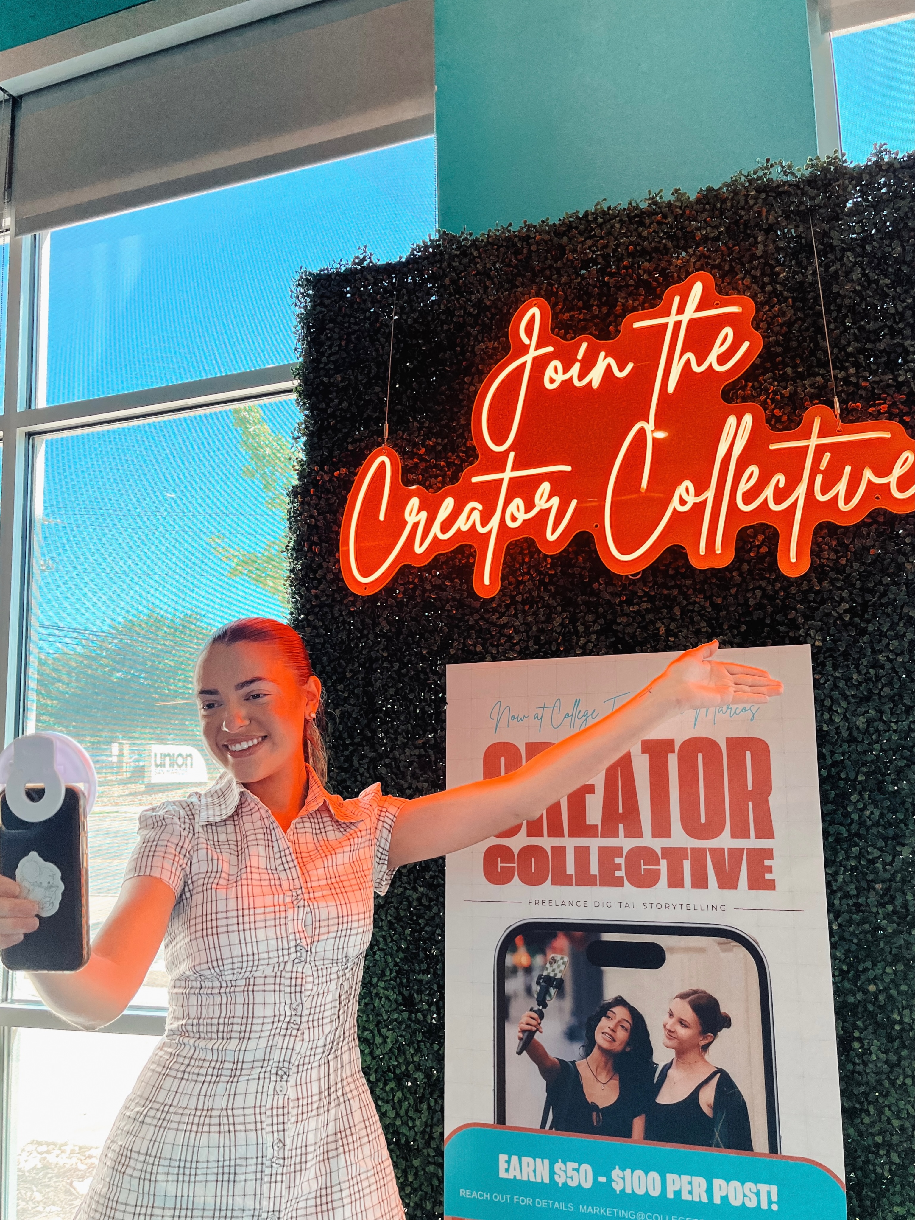 Fall is the best time of year for content! 🍂Become a member of the Creator Collective and make money per post! Get started now! First 50 will recieve a free ring light - stop by the office for yours today! 💸📸
#CollegeTownCommunities #LiveWithin