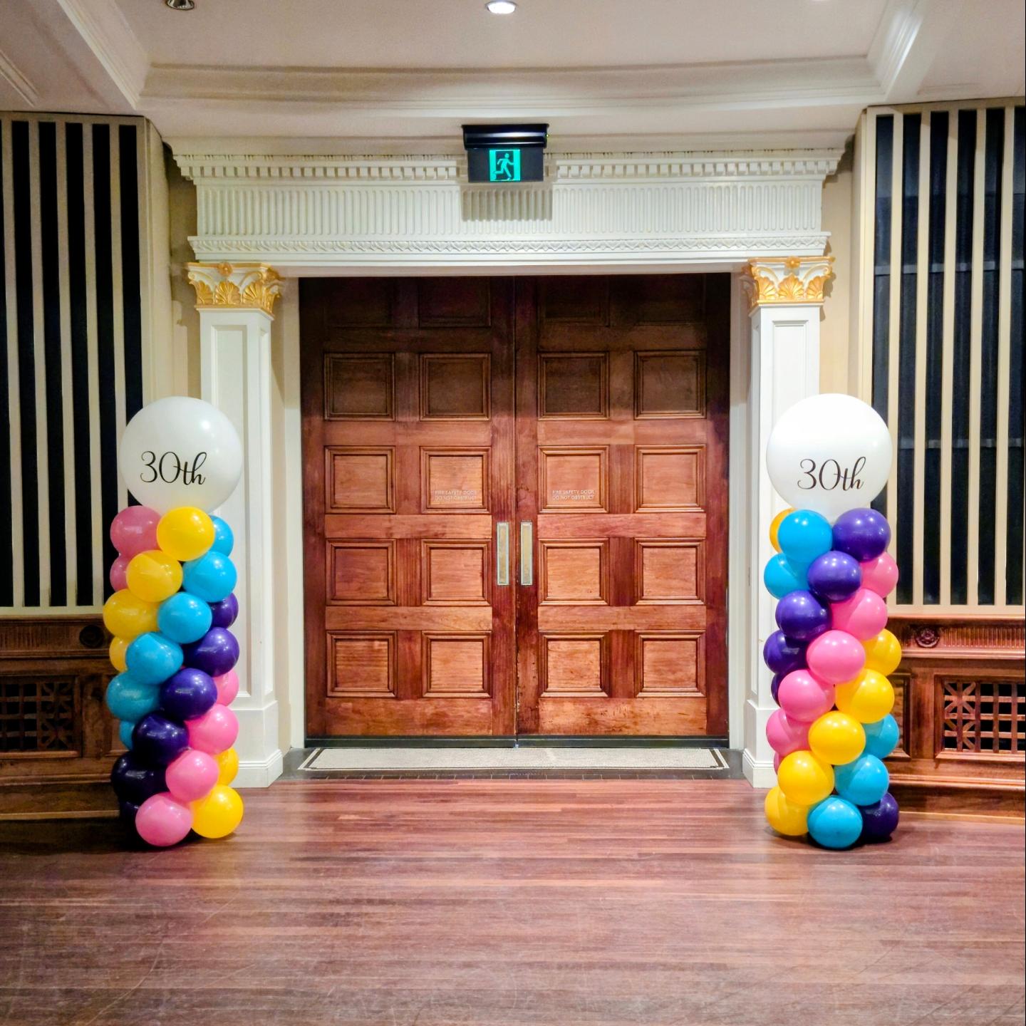 The 30th annual Queensland Mental Health Awards, hosted by Open Minds, held its milestone ceremony at the Brisbane City Town Hall 🧠 www.bailandoballoons.com.au
#spiralballooncolumns #ballooncolumns