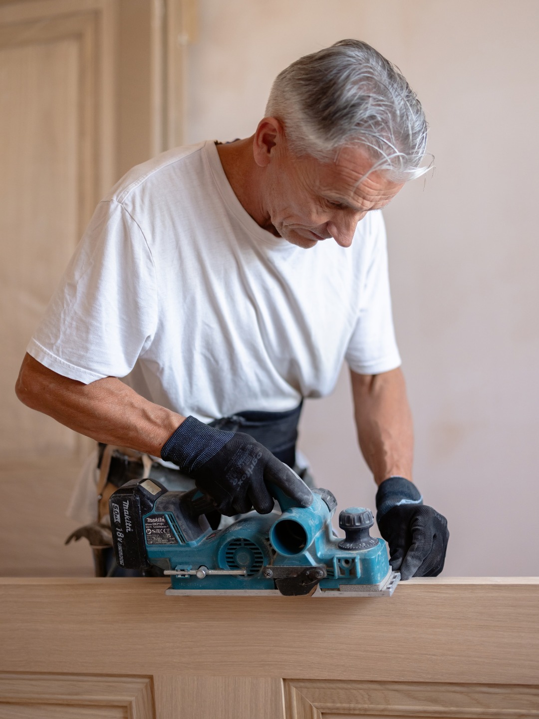 It’s all in the detail. 🔨
Behind every finished space are hours of careful measuring, cutting and shaping to make sure everything fits exactly as it should.
It’s this level of care behind the scenes that helps us deliver the quality finish our clients expect. 👏
Get in touch with our team today for a free visit and quote 🙌
🌐 dandbbuilding.co.uk
📲 01727 514020 | 07764745711
📧 ben@dandbbuilding.co.uk
📍 St Albans, Hertfordshire
We work primarily in Hertfordshire, with recent projects in Redbourn, Harpenden and St Albans.
#HertfordshireBuilders #StAlbansConstruction #HertfordshireConstruction #StAlbansBuilders #HomeRefurbishment