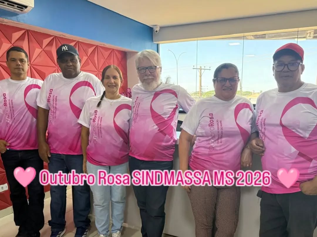 🌸 Outubro Rosa SINDMASSA-MS: Prevenção que se veste e se vive! 🌸
Mais um ano de conscientização, e a diretoria do SINDMASSA-MS já está nas ruas e nas empresas levando informação de qualidade!
Olha só que linda ficou a nossa camisa oficial da campanha de prevenção ao câncer de mama deste ano!
Todo o mês de outubro, nossa diretoria liderada pelo presidente Fábio Bezerra e pela nossa querida Diretora Lúcia Godói estará batendo ponto nas padarias, frigoríficos e empresas da nossa base com essa camisa exclusiva.
O objetivo?
Estar perto de você, trabalhador e trabalhadora, para falar sobre a importância do diagnóstico precoce, que salva vidas! 💖
O sindicato não para e cuida de quem faz a nossa base acontecer.
💬 Queremos saber:
O que você achou do design da camisa deste ano?
Deixe sua mensagem de apoio nos comentários e marque aquela pessoa especial para lembrar da importância de se cuidar! 👇✨
#SINDMASSAMS #OutubroRosa #PrevençãoAoCâncerDeMama #SaúdeDoTrabalhador #FábioBezerra LúciaGodói SindicalismoAtivo UniãoEConscientização