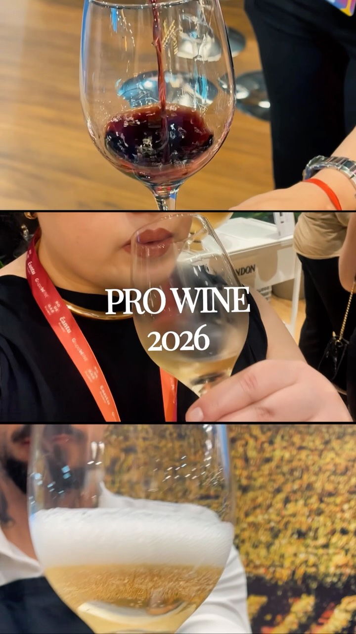Fomos ver de perto o que está acontecendo no mundo do vinho.
A ProWine São Paulo 2026 reuniu produtores de diferentes partes do mundo, novas regiões, rótulos que já são clássicos e algumas boas surpresas pelo caminho.
Entre uma degustação e outra, ficamos de olho no que vai além da taça: novos hábitos, novos territórios e as mudanças que estão redesenhando o mercado.
Registramos um pouco dessa experiência por aqui. O restante virou matéria.
Leia no link da bio.
#ProWineSãoPaulo #ProWine2026 #Enocultura #Vinhos #BackstageFashionStories