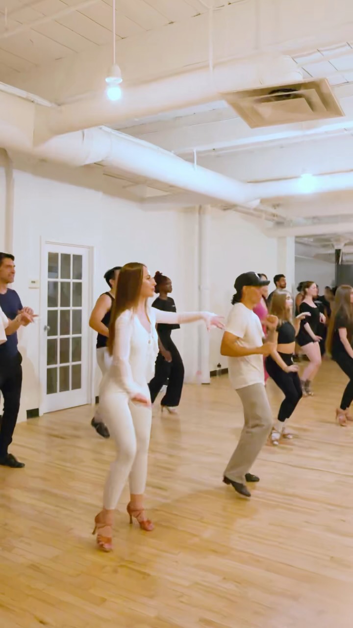 🔥 BACHATA TUESDAYS ARE ON TONIGHT! 🔥💃🕺
Your Tuesday plans just got better! 🎶
Join us for a night of Bachata, great music, and good vibes! Whether you’re stepping onto the dance floor for the first time or looking to sharpen your skills. ALL LEVELS ARE WELCOME!
📍 376 Donald St.
🗓️ Every Tuesday | 7–9 PM
🔥 7PM - Footwork & Styling
🔥 8PM - Partnerwork (no partner needed)
Come learn something new, meet amazing people, and take your Bachata to the next level!
No partner needed. Just bring your energy! ❤️🔥
See you on the dance floor TONIGHT!
#BachataTuesdays #SalsaExplosion #BachataWinnipeg #WinnipegDance #SEDCWPG