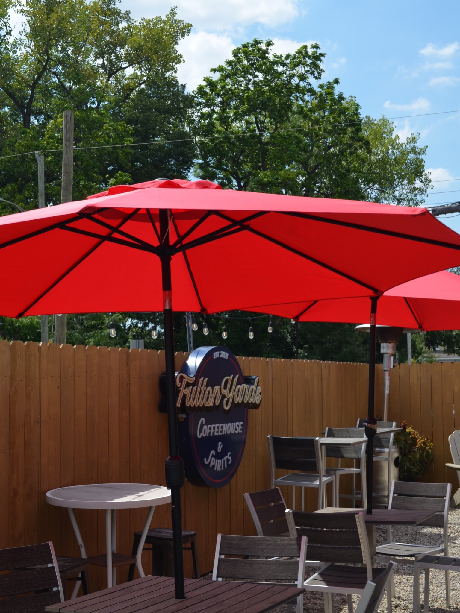 Sunny and 75? Sounds like patio weather to us! Meet us for happy hour starting at 3 ☀️
#CincyDrinks #CincyPatio #Cincygram