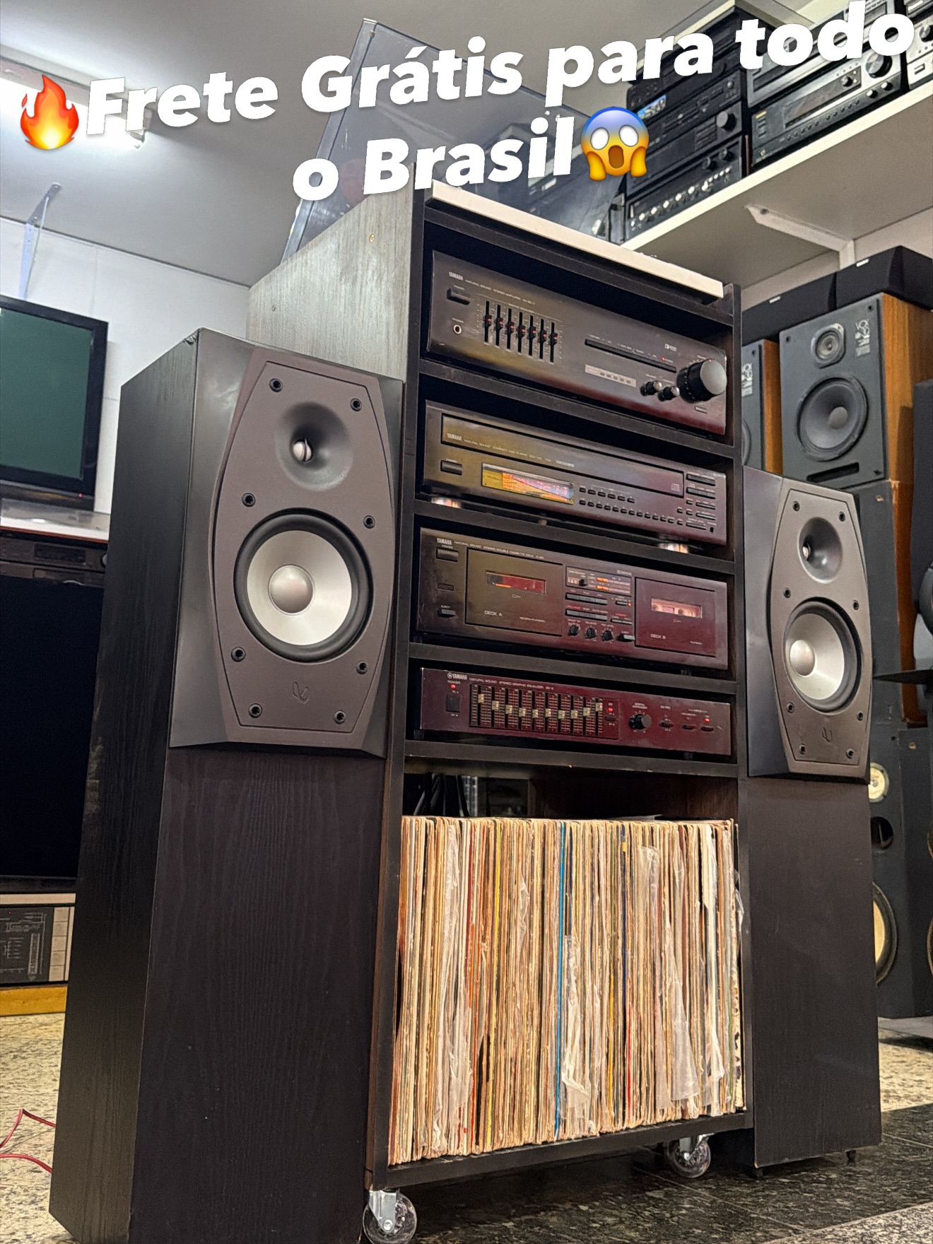 🛑Vendido
🔥Vendo Foderástico Conjunto de som Yamaha, segura as especificações do bruto:
-Receiver Yamaha AV-80Y, um absurdo de 100 watts por canal em 8 ohms. Uma verdadeira relíquia com equalizador frontal para trazer um ganho maior e equalizar da melhor forma. Chama no Yamaha, sintonizando até pensamento o FM dessa joia.
-CD Player Yamaha CDC715 carrossel com capacidade para 5 CDs, fazendo a troca com uma precisão única e lendo até o que não devia. Pode colocar um livro dentro que ele lê.
-Tape Deck Yamaha K-60 duplo deck tocando e gravando com precisão cirúrgica. Esses VUs digitais em sincronia são de um charme inigualável!! Super conservado.
-Equalizador Yamaha NS-GE5, outro que chega para somar, viu!! Ganho absurdo para a sua equipe, podendo equalizar as frequências da forma que desejar.
-Par de caixas Torre Infinity Entra Two 125 watts de pura emoção sonora. Um grave pesado e agressivo parecendo a direita do Mike Tyson, Twitter de titânio trazendo um agudo estonteante! Extremamente conservada.
-Toca-Discos Technics SL-B100 Direct Drive com dobradiças firmes e tampa de acrílico novinha, agulha nova, prato alto para trazer aderência e segurança!! Com pitch (regulagem fina de velocidade). Esse cara tá falando muito.
-Rack feito sob medida por um grande especialista. Com rodinhas de silicone para fácil manuseio.
🏃♂️Oportunidade absurda de adquirir esse Maravilhoso conjunto de som Yamaha, com uma qualidade assustadora e um design encantador. Além de potente, uma peça de decoração.
🚕 Entrego em todo o DF e envio para todo o Brasil em até 7 dias úteis. Com 90 dias de garantia.
💸Conjunto no valor de R$7.999 à vista ou parcelado em até 12x. (Consulte taxas).
☎️ 6198380-7697 Diogo
Telefone e WhatsApp