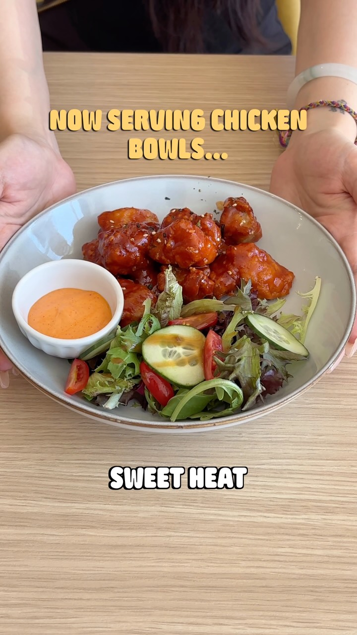 The Fluffy Chicken Bowls are finally here! We have some delicious flavors to offer like Sweet Heat🌶️ and Teriyaki🥢.
Come down to your nearest Fluffy Fluffy Cafe to try them out!
📍 Available starting at select locations only:
Boston | Cranford | Davis | Doral | Doraville | Huntsville | NYC | Orlando | Philly | Schaumburg