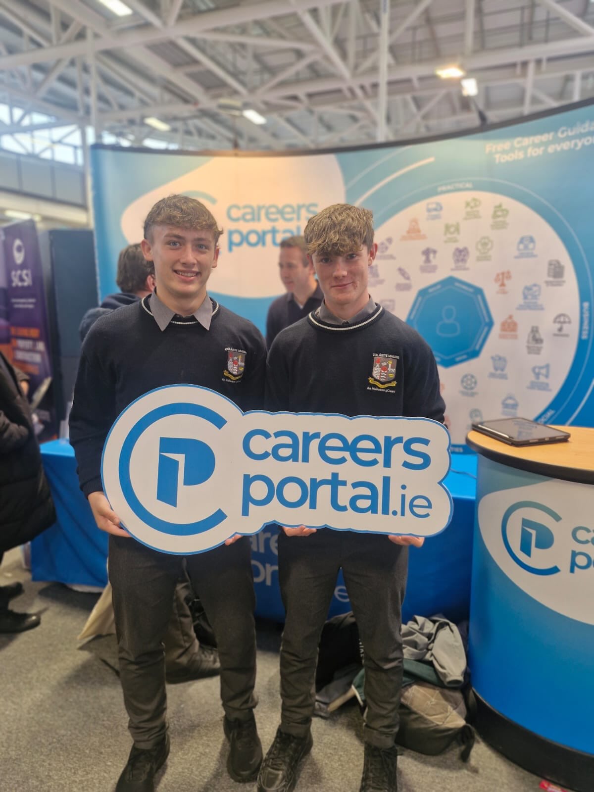 🎓 6th Year Careers Fair!
Our 6th Year students travelled to TUS Athlone today to attend a Careers Fair, exploring the many opportunities available to them after Leaving Cert.
A great chance to speak with representatives, learn more about different courses and career pathways, and gather valuable information as they begin planning their next steps.
Plenty of food for thought as they look towards life beyond Coláiste Mhuire! 👏
#ColaisteMhuire #LeavingCert2027 #CareersFair #FuturePathways #positivityprideperformance
