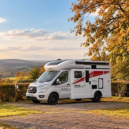 There’s something special about exploring by motorhome in autumn. The summer crowds have gone, the countryside comes alive with colour and there’s still plenty of adventure waiting to be discovered…
Book your last minute escape now via the link in our bio 🍂 🚐