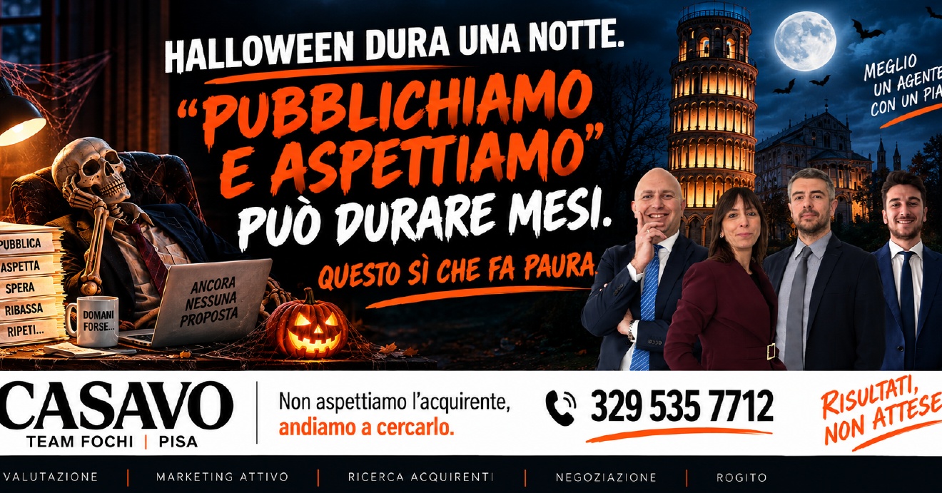 🎃 𝗛𝗔𝗟𝗟𝗢𝗪𝗘𝗘𝗡 𝗗𝗨𝗥𝗔 𝗨𝗡𝗔 𝗡𝗢𝗧𝗧𝗘.
“𝗣𝗨𝗕𝗕𝗟𝗜𝗖𝗛𝗜𝗔𝗠𝗢 𝗘 𝗔𝗦𝗣𝗘𝗧𝗧𝗜𝗔𝗠𝗢” 𝗣𝗨Ò 𝗗𝗨𝗥𝗔𝗥𝗘 𝗠𝗘𝗦𝗜.
Da ieri, e per un paio di settimane, chi passa dalla rotonda di via Paparelli, tra il mercato e il Carrefour, si troverà davanti il nostro nuovo cartellone. 👻
Ci siamo divertiti, lo ammettiamo.
Ma dietro la battuta c’è il nostro modo di intendere questo lavoro.
𝗣𝘂𝗯𝗯𝗹𝗶𝗰𝗮𝗿𝗲 𝘂𝗻 𝗮𝗻𝗻𝘂𝗻𝗰𝗶𝗼 𝗻𝗼𝗻 𝘀𝗶𝗴𝗻𝗶𝗳𝗶𝗰𝗮 𝘃𝗲𝗻𝗱𝗲𝗿𝗲 𝘂𝗻𝗮 𝗰𝗮𝘀𝗮.
Mettere qualche foto online e aspettare che squilli il telefono non è una strategia.
Noi preferiamo un’altra strada:
analisi del mercato, preparazione dell’immobile, presentazione professionale, marketing, ricerca attiva, contatto con potenziali acquirenti, qualificazione delle richieste, visite, feedback e negoziazione.
Perché 𝗻𝗼𝗻 𝗮𝘀𝗽𝗲𝘁𝘁𝗶𝗮𝗺𝗼 𝗰𝗵𝗲 𝗹’𝗮𝗰𝗾𝘂𝗶𝗿𝗲𝗻𝘁𝗲 𝘁𝗿𝗼𝘃𝗶 𝗹𝗮 𝘁𝘂𝗮 𝗰𝗮𝘀𝗮.
𝗔𝗻𝗱𝗶𝗮𝗺𝗼 𝗻𝗼𝗶 𝗮 𝗰𝗲𝗿𝗰𝗮𝗿𝗲 𝗹’𝗮𝗰𝗾𝘂𝗶𝗿𝗲𝗻𝘁𝗲 𝗴𝗶𝘂𝘀𝘁𝗼.
E se la tua casa è già online da mesi senza risultati, forse prima di abbassare ancora il prezzo vale la pena farsi una domanda:
𝗶𝗹 𝗽𝗿𝗼𝗯𝗹𝗲𝗺𝗮 è 𝗱𝗮𝘃𝘃𝗲𝗿𝗼 𝗹𝗮 𝗰𝗮𝘀𝗮… 𝗼 𝗶𝗹 𝗺𝗼𝗱𝗼 𝗶𝗻 𝗰𝘂𝗶 𝗹𝗮 𝘀𝘁𝗮𝗻𝗻𝗼 𝘃𝗲𝗻𝗱𝗲𝗻𝗱𝗼? 😉
📲 𝟯𝟮𝟵 𝟱𝟯𝟱 𝟳𝟳𝟭𝟮
𝗧𝗘𝗔𝗠 𝗙𝗢𝗖𝗛𝗜 – 𝗖𝗔𝗦𝗔𝗩𝗢 | 𝗣𝗜𝗦𝗔
𝘙𝘪𝘴𝘶𝘭𝘵𝘢𝘵𝘪, 𝘯𝘰𝘯 𝘢𝘵𝘵𝘦𝘴𝘦.
#TeamFochi #Casavo #Pisa #VendereCasa #ImmobiliarePisa #MarketingImmobiliare #AgenteImmobiliare #Halloween #RealEstate