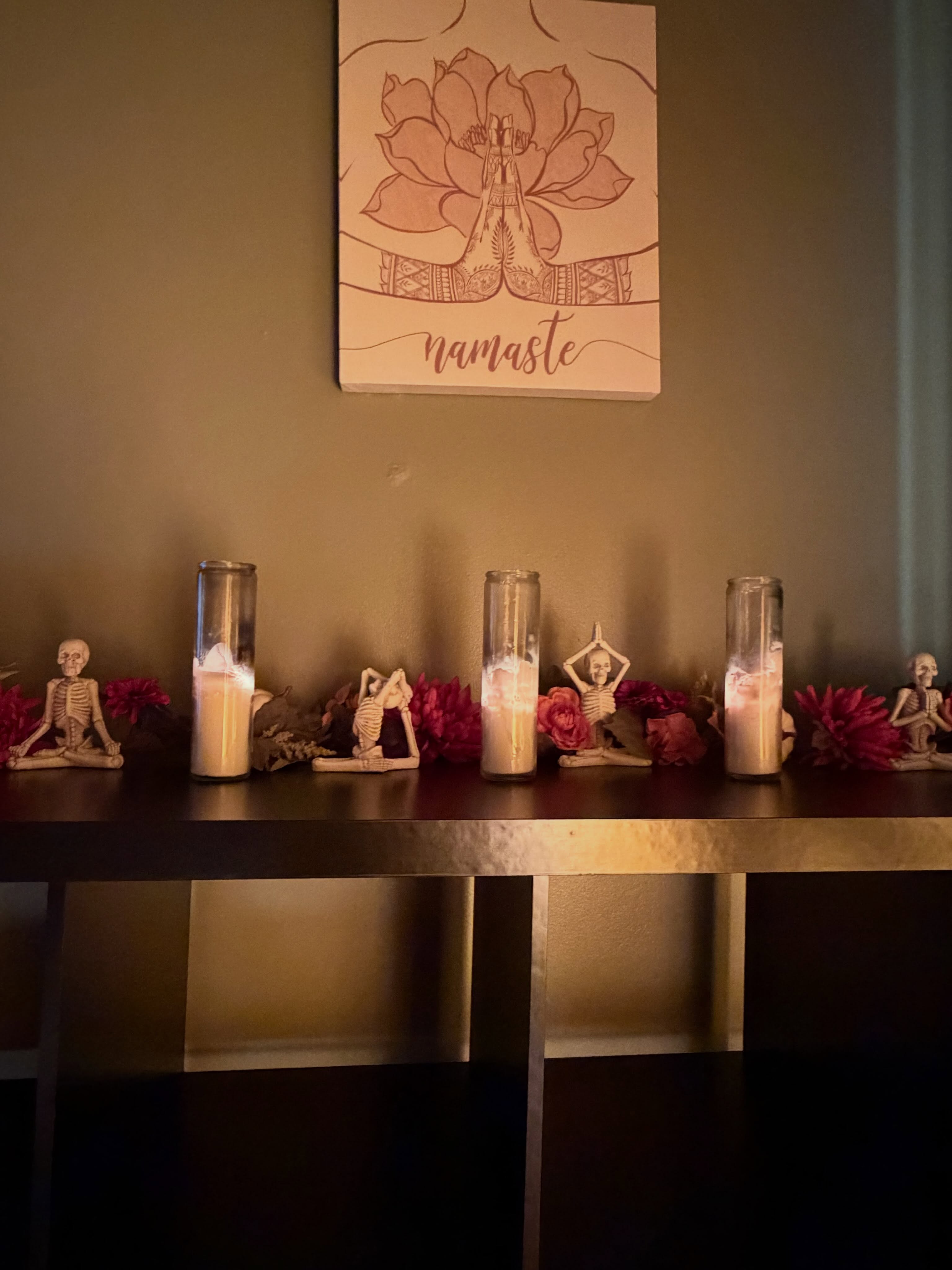 Power comes in many forms.
It’s strength.
It’s confidence.
It’s resilience.
It’s knowing when to push, when to rest, and when to simply keep going.
Yoga teaches us that true power is found in both strength and stillness. #solaceyogastudio #yoga #concordnc #power #charlotteyoga