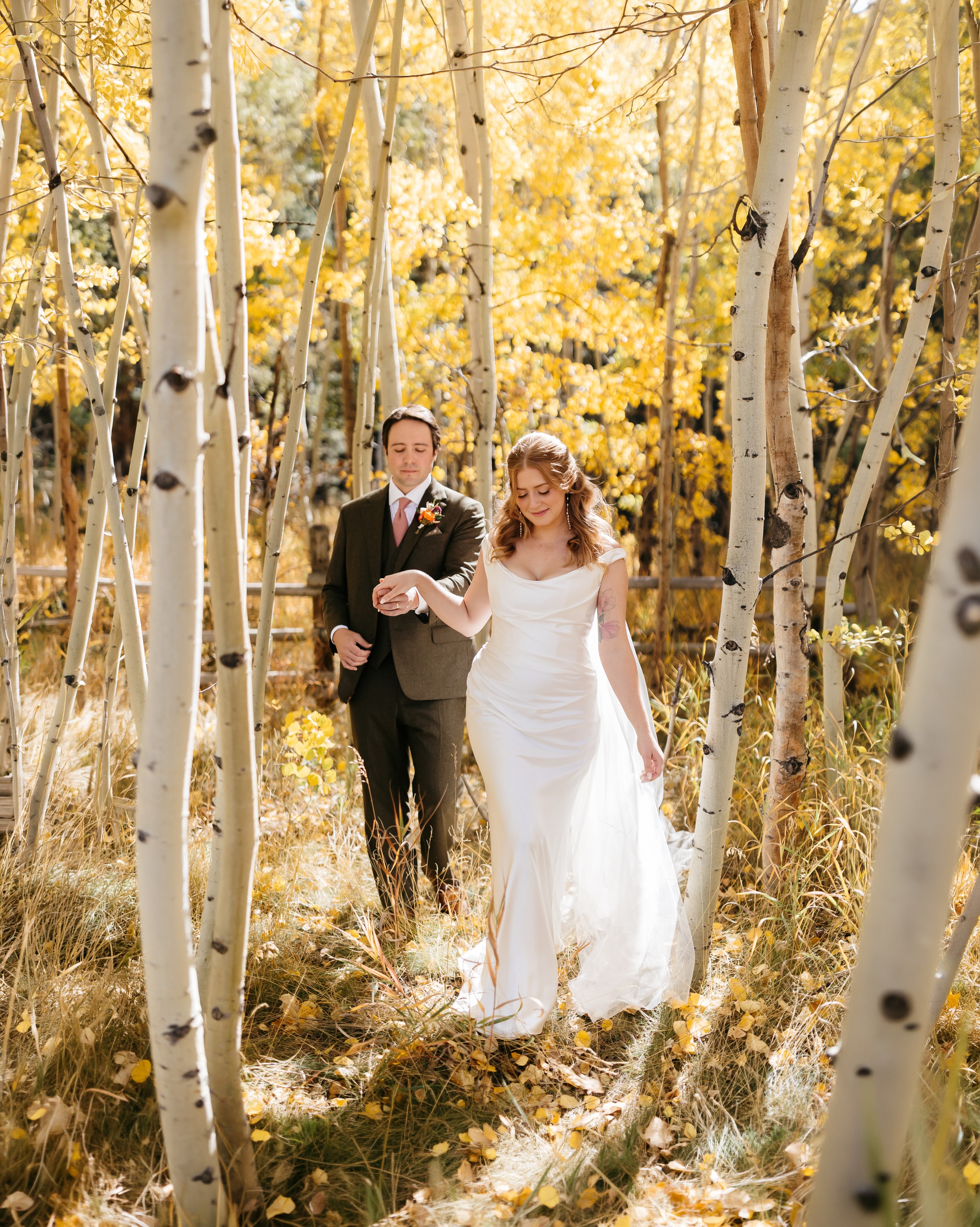 A m a n d a + E t h a n
Incredibly honored to spend the weekend nestled among the golden leaves of Estes, Colorado and these two lovers 🫶🏼 Congratulations to the Burkes and cheers to a lifetime of adventure. Witnessing the love you share for each other and for your people was so special. Enjoy this tiny peek with sooo much more to come!! #ashlyncatheyphotography
