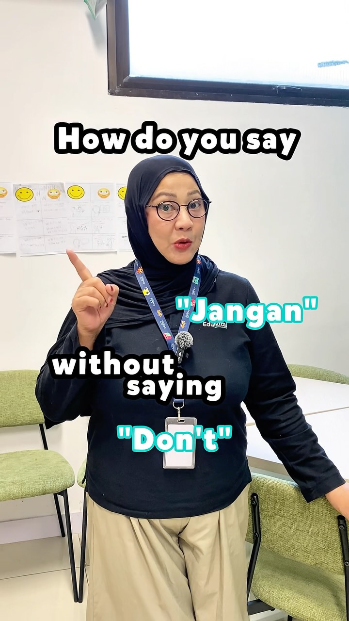Does your child always use โDONโTโ when they mean โjanganโ? ๐
Thereโs more than one way to say it!
Here are some simple English phrases your child can use in everyday situations.
Save this for your next English practice with your little one! ๐ฌ๐
#EnglishForKids #LearnEnglish #EnglishTips