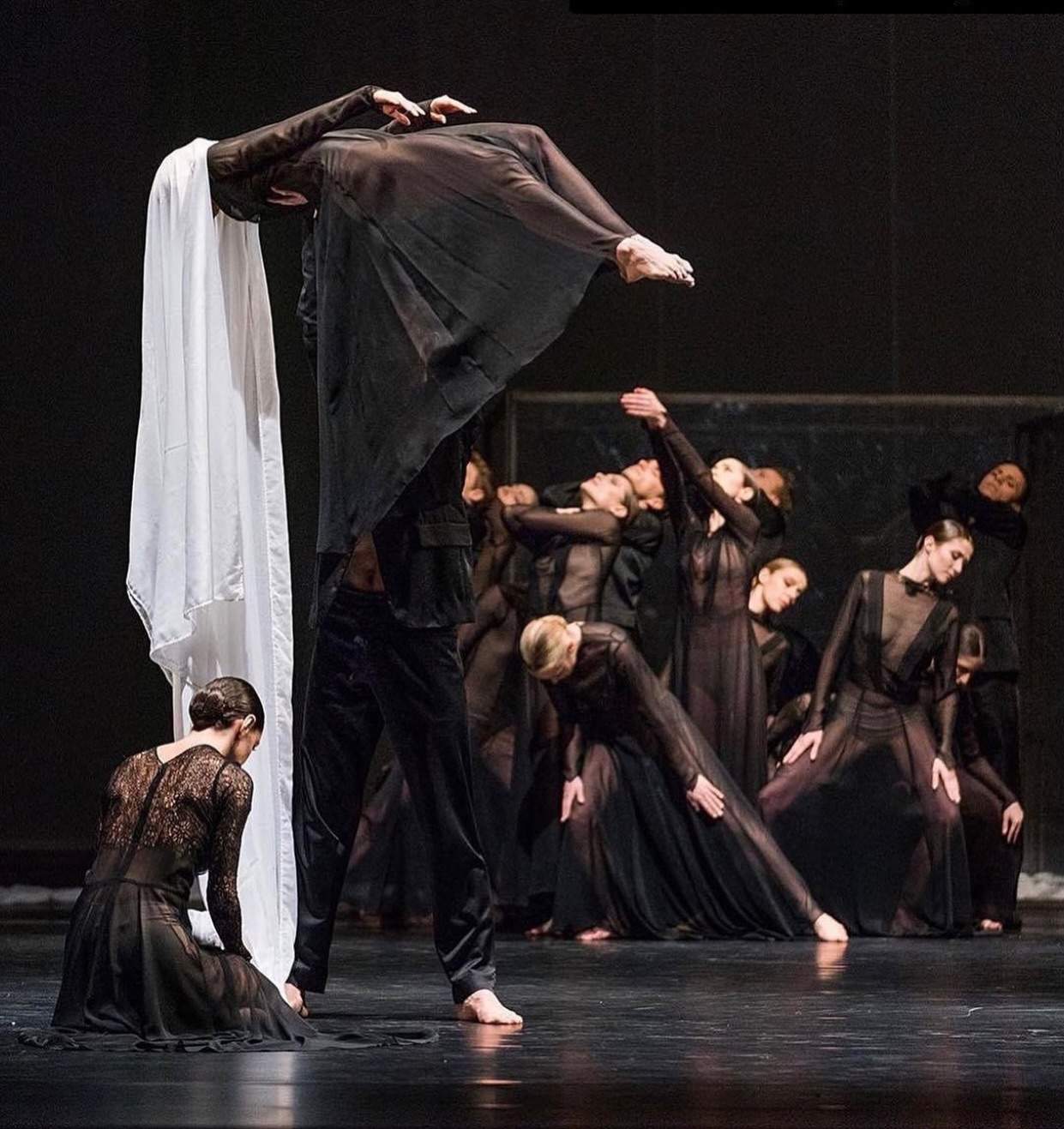 ‘Orphée et Eurydice’ (2018) - Pina Bausch
Choreographed for the Baller de l’Opera de Paris