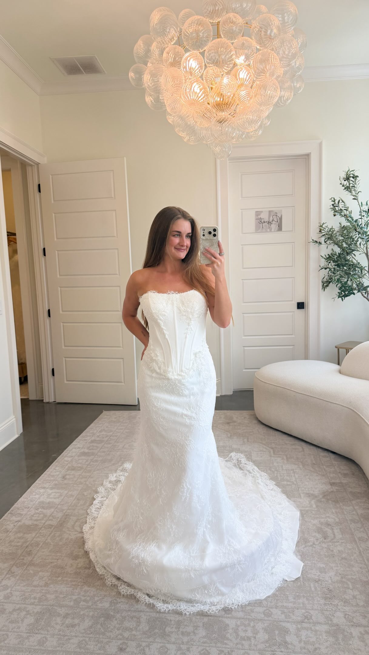 The structure. The lace. The DRAMA.✨
A corset moment this good deserves all the attention. Romantic lace meets a sculpted bodice, and somehow it feels both timeless and completely unexpected.
For the bride looking for something a little different @senoiabridal
#SenoiaBridal #GeorgiaBride #AtlantaBride #WeddingDress #CoutureBridal