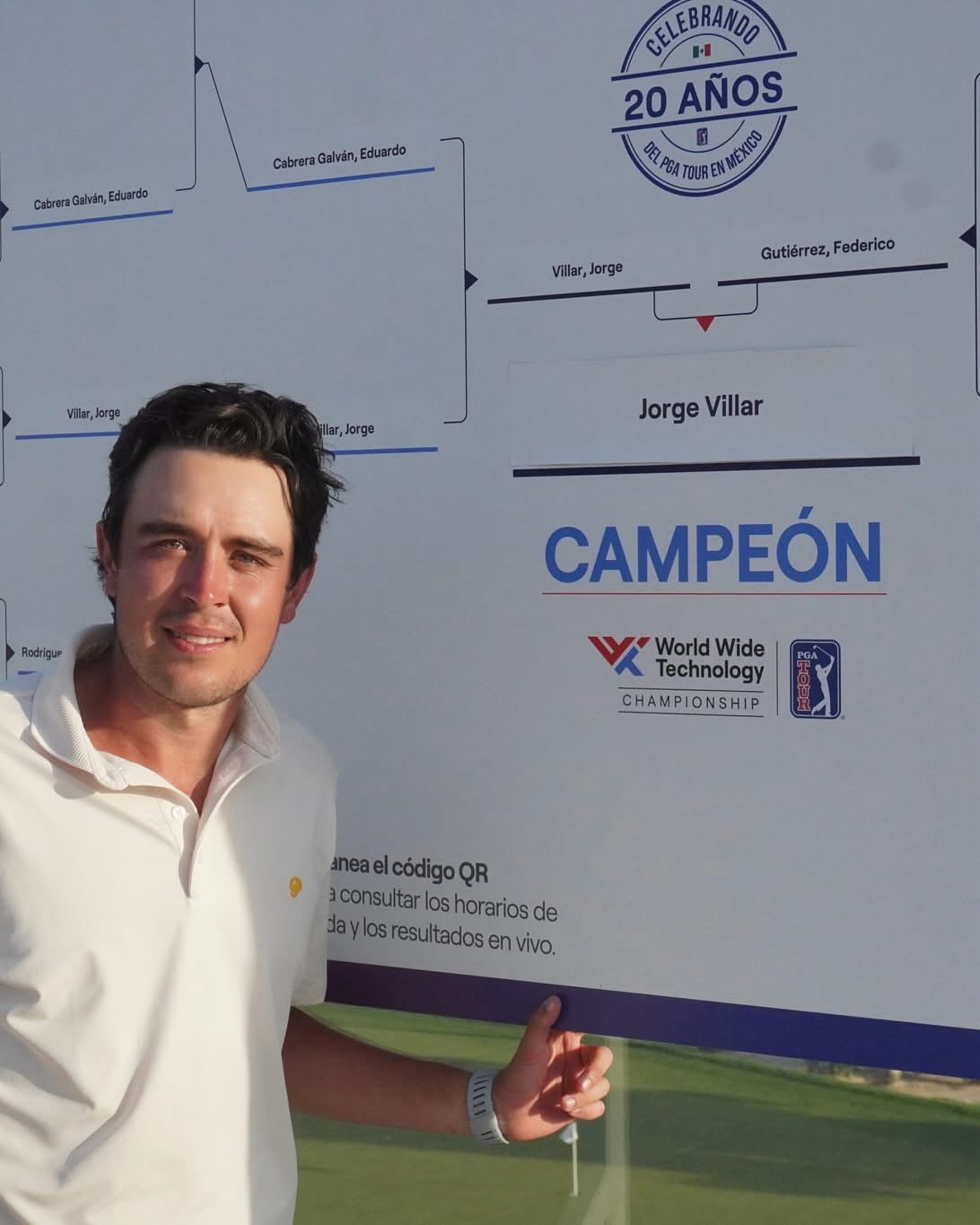 🏆🇲🇽 24 horas después, un triunfo que sigue haciendo historia.
Jorge Villar conquistó el México Match Play tras una emocionante final de 21 hoyos frente a Federico Gutiérrez, asegurando una exención para disputar el World Wide Technology Championship 2026.
Un triunfo que lleva su nombre a la historia de esta competencia y le abre las puertas a uno de los grandes escenarios del PGA TOUR.
⛳️ Desde la Gira Profesional Mexicana, celebramos este logro y reconocemos a todos los golfistas mexicanos que fueron protagonistas de tres días de intensa competencia.
¡Felicidades, Jorge! El siguiente reto te espera en Los Cabos. 🔥
#GiraGolfMX #GPM #MexicoMatchPlay #WWTChampionship #GolfMexicano