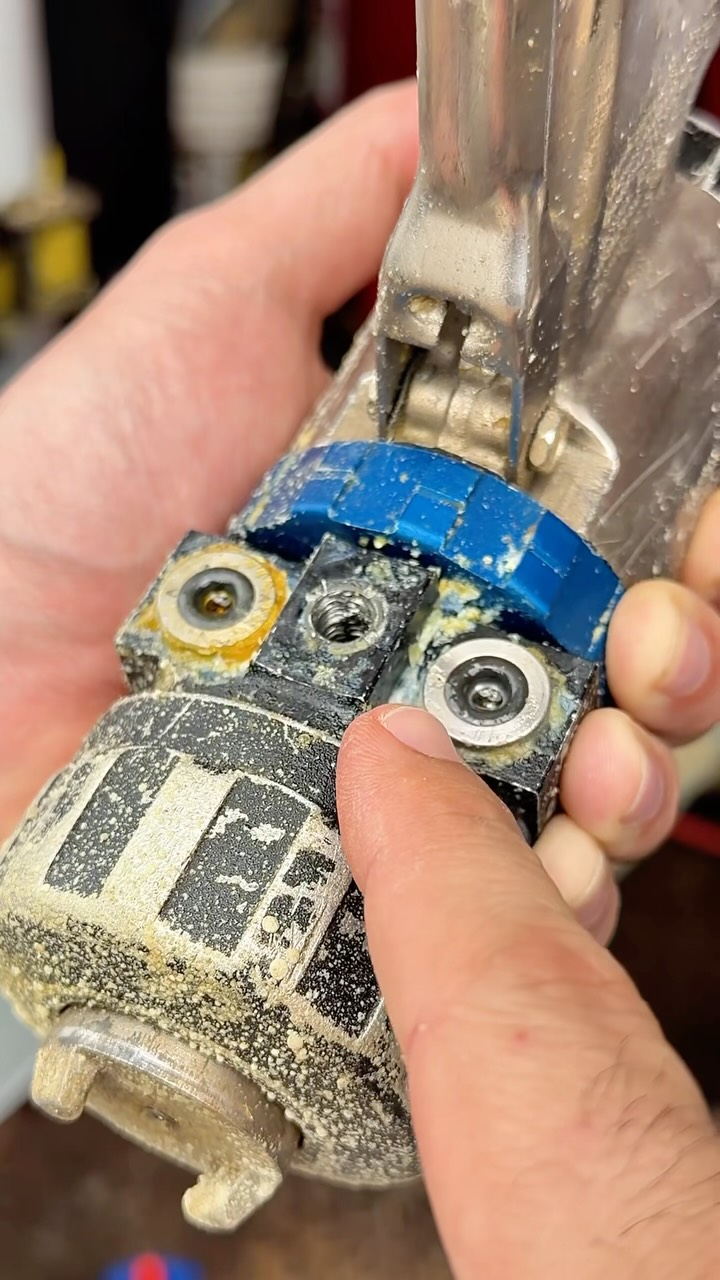 Tech Tip: Don’t force your threads.
When bolting the fluid manifold to the gun, make sure it’s going on straight and threading properly. Cross-threading or forcing it can damage the fluid housing threads, and once they’re stripped, you risk the manifold blowing off under pressure.
#Accufoam #SprayFoam #TechTip #SprayFoamEquipment