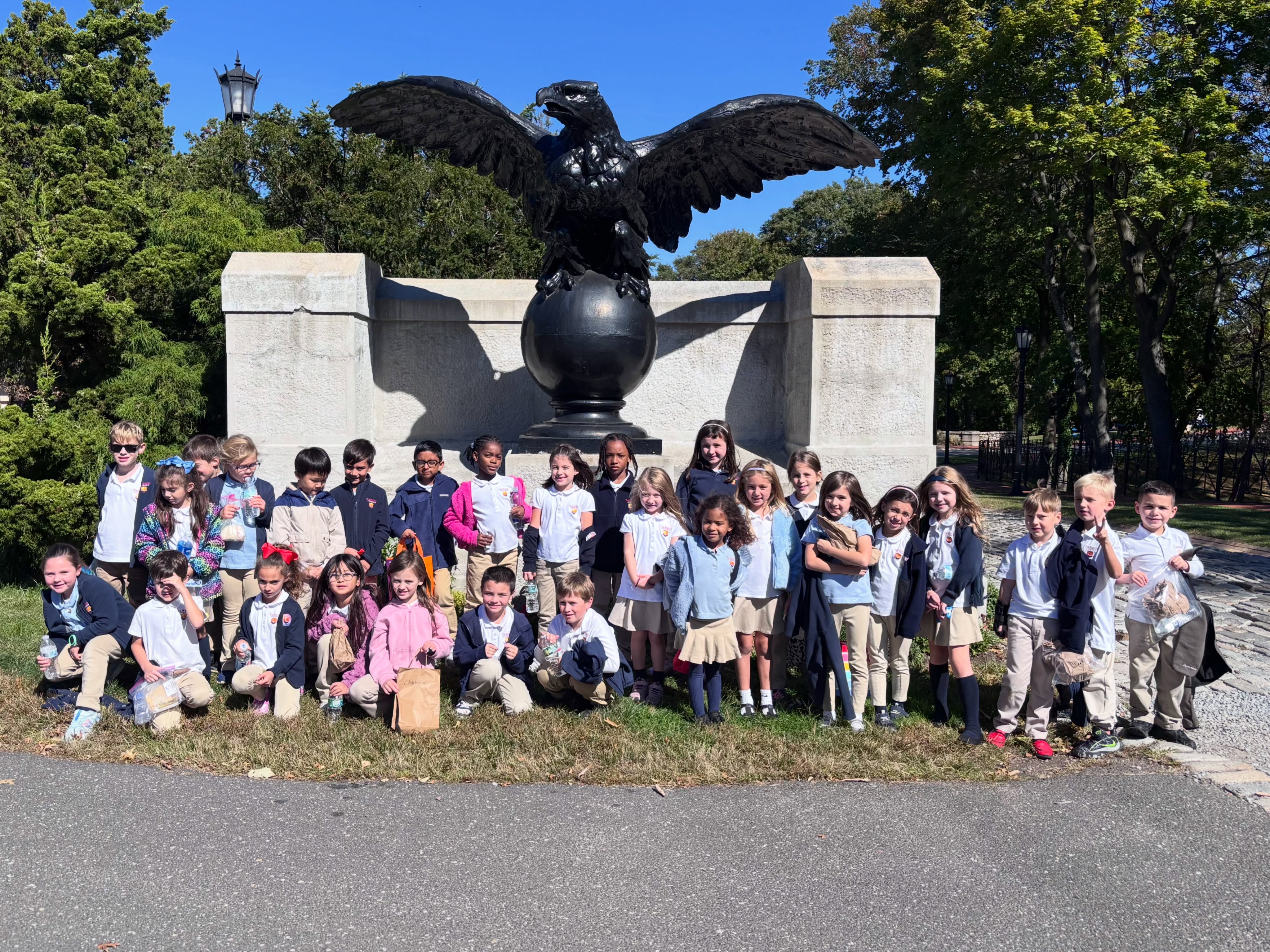 ๐๐ชโจ Our first and second graders had an out-of-this-world adventure at the Vanderbilt Museum and Planetarium! Students explored fascinating exhibits, discovered artifacts, and enjoyed the special experience of holding pieces of history in their hands. ๐๏ธ๐๐
