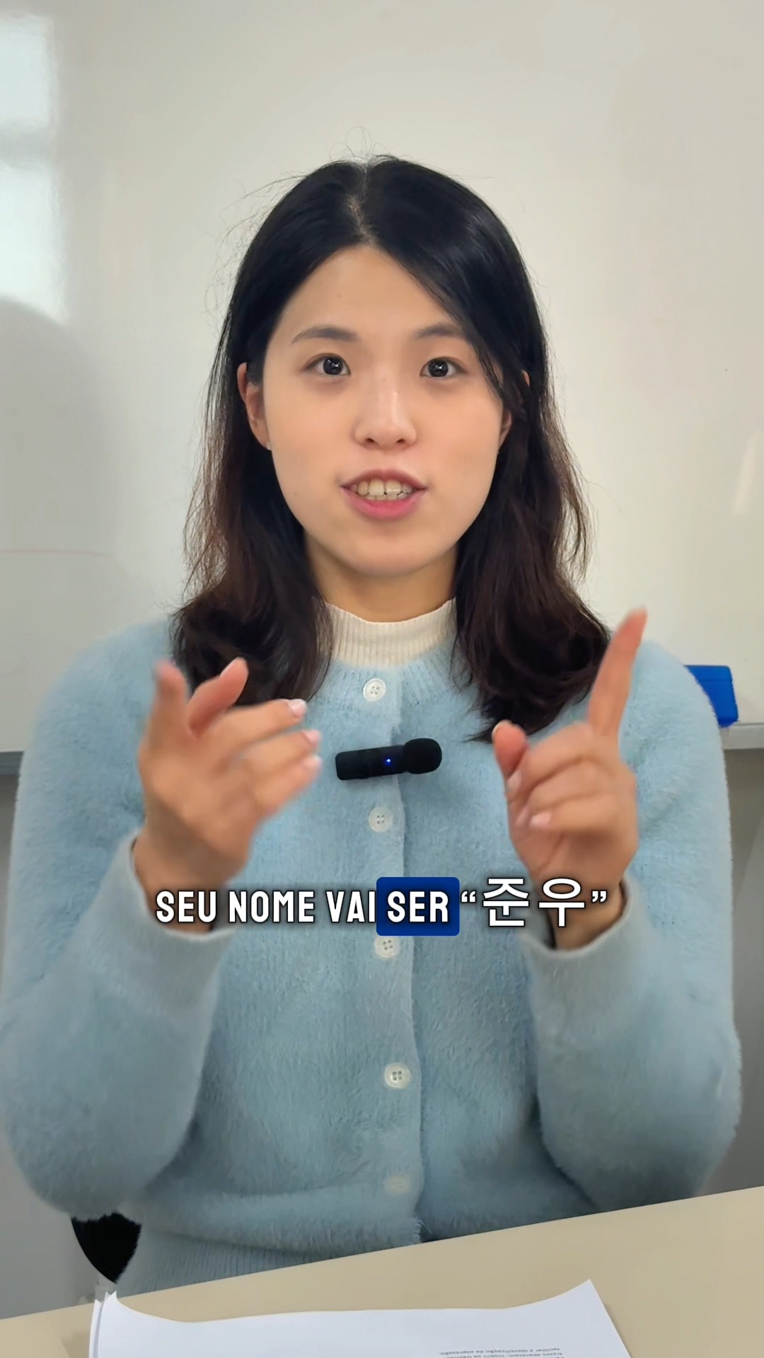 🇰🇷 Já imaginou como teu nome ficaria escrito em coreano?
No Hangul, os nomes não são simplesmente traduzidos. Eles são adaptados aos sons da língua coreana, buscando chegar o mais próximo possível da pronúncia original.
E é justamente isso que torna cada nome uma pequena descoberta sobre o idioma. 👀
Agora queremos saber: como ficaria o teu nome em coreano?
Comenta aqui embaixo e a gente te conta! 🇰🇷
#Acele #Coreano #AprenderCoreano #Hangul #Idiomas
