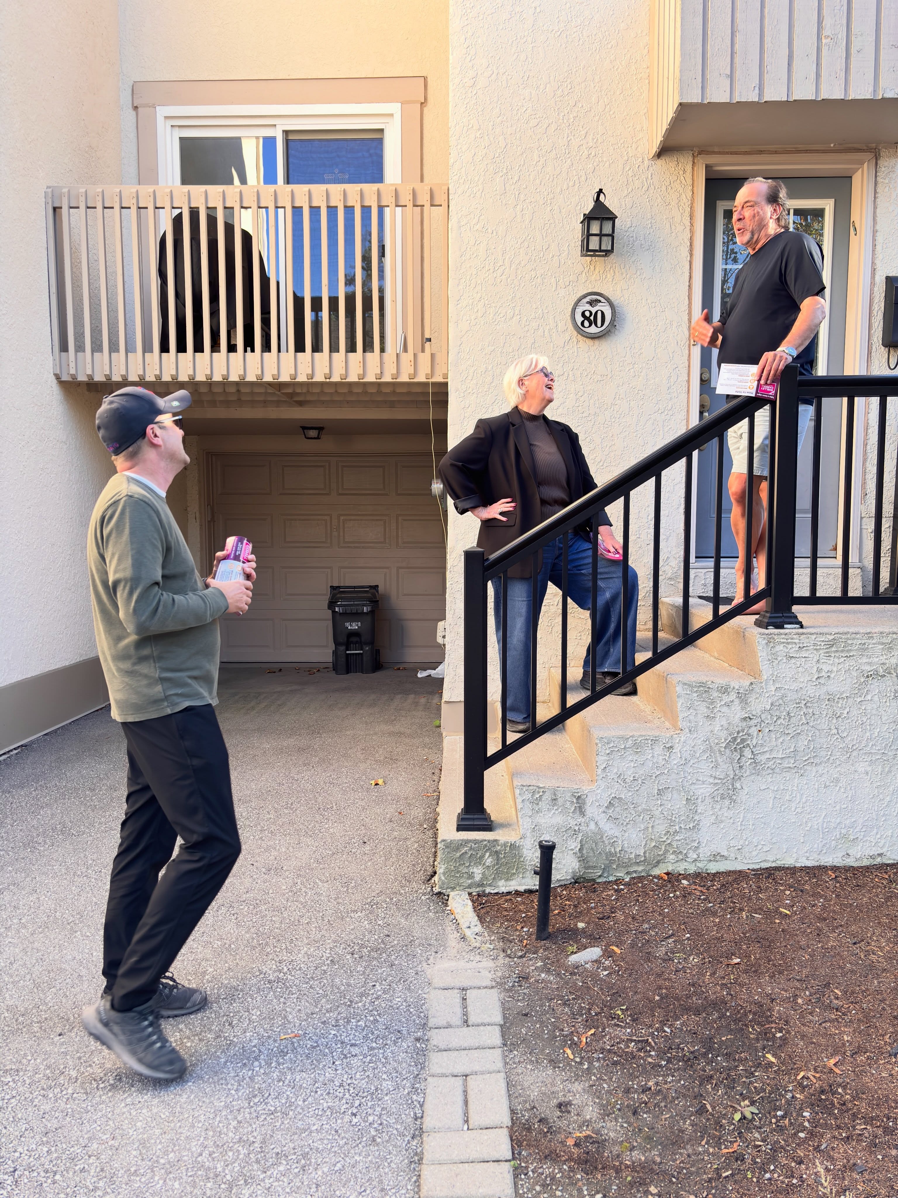 Kicking off Thanksgiving weekend with great energy at the doors! Lots of people have already cast their votes at advanced polls for a strong, affordable and safe #DonValleyNorth.
You can still vote early until Sunday, October 11, from 10 AM - 7 PM! 🗳️
Special thanks to Neil for helping the team catch up with neighbours old and new!