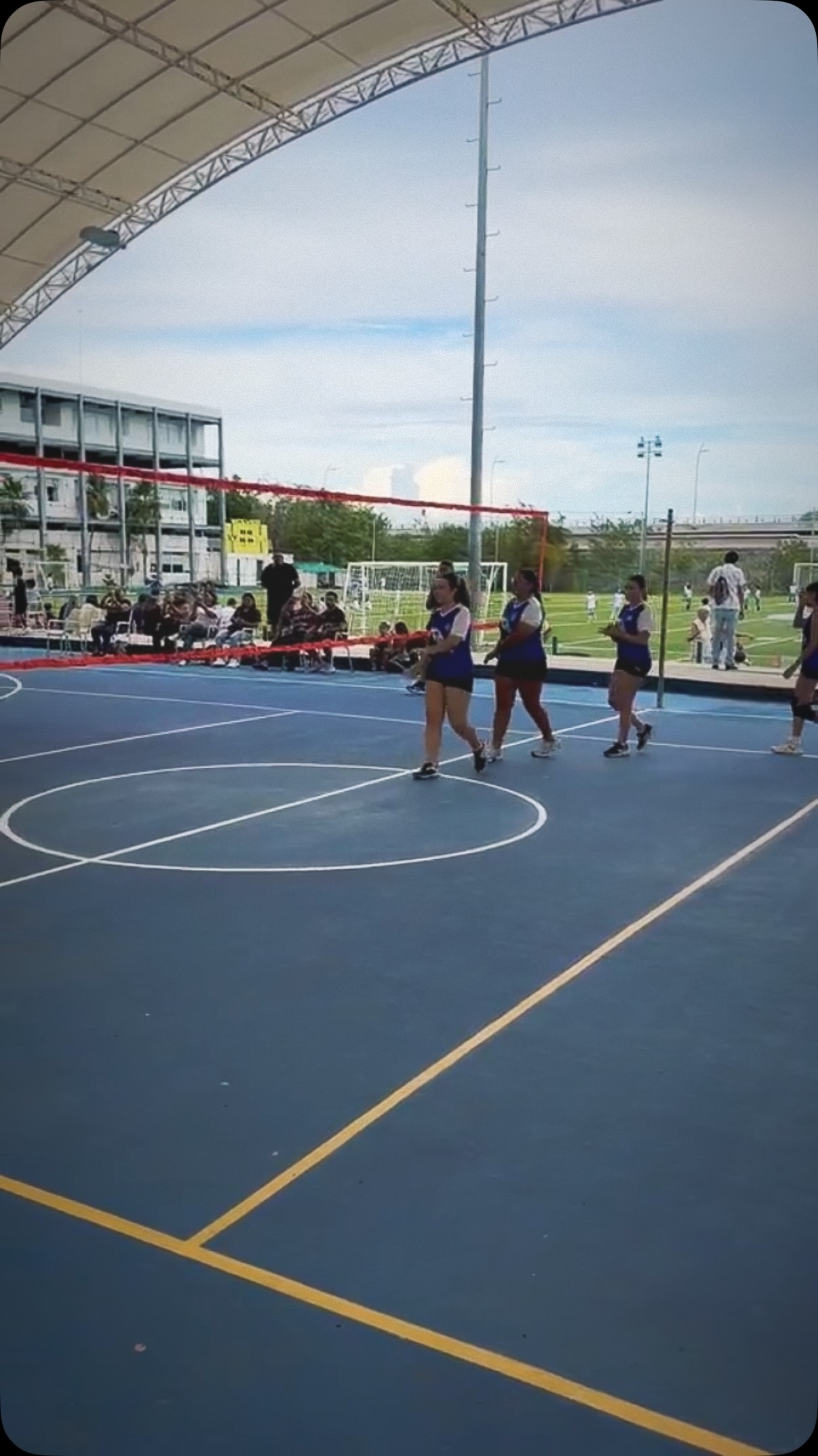 ¡Estamos arrancando con todo la temporada! Nuestras Panteras de voleibol femenil dieron un gran espectáculo el día de ayer, demostrando talento, entrega y pasión en cada punto.
¡A seguir con este gran ritmo, Panteras! 💙🐾🏐
#YoSoyDaVinci #VamosPanteras #VoleibolFemenil #PanterasDaVinci