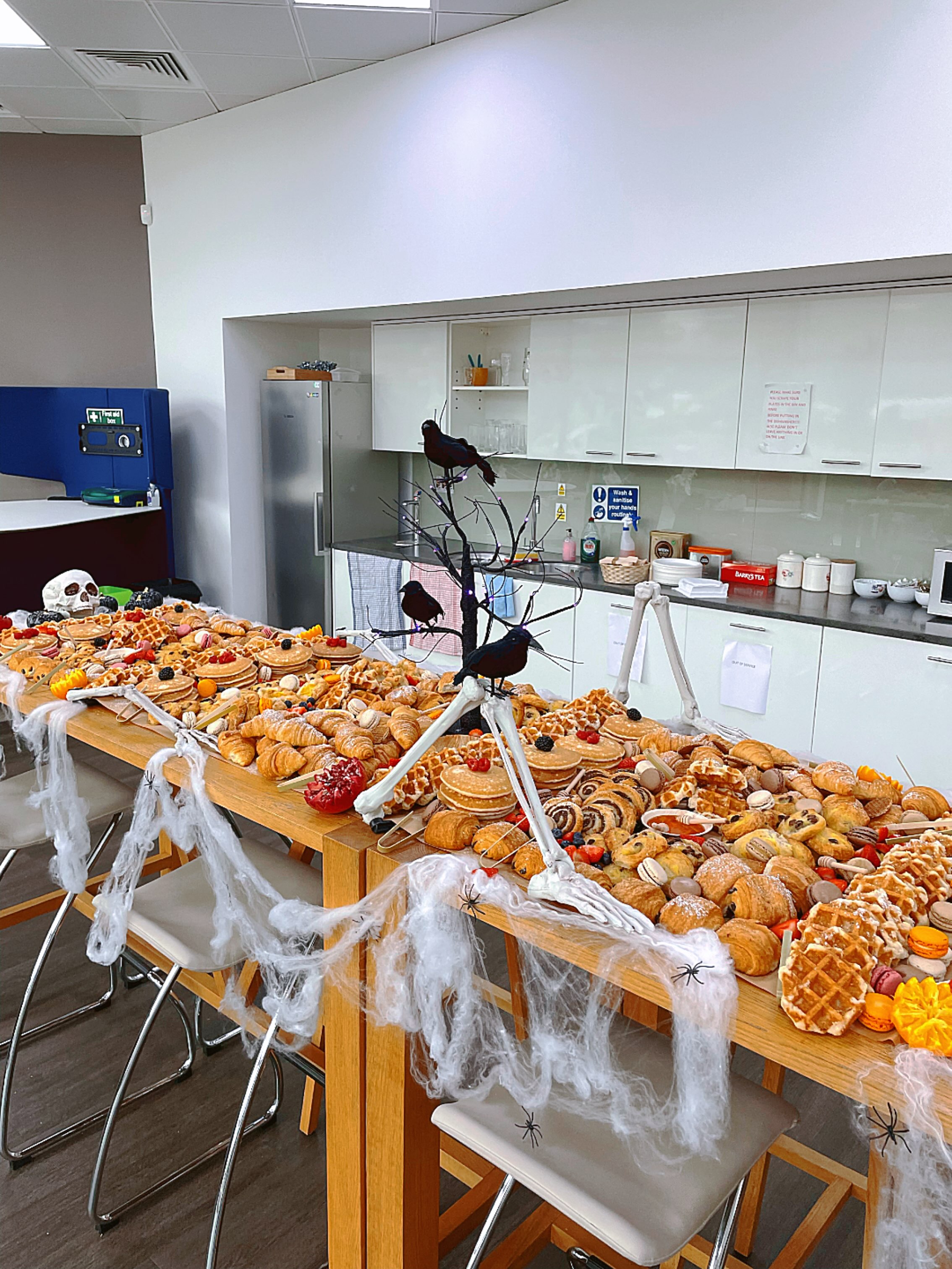 🎃💀 Halloween Grazing Tables because life’s too short to be scared of carbs…
Trick or treat yourself. Mostly treat. 😉🕷️