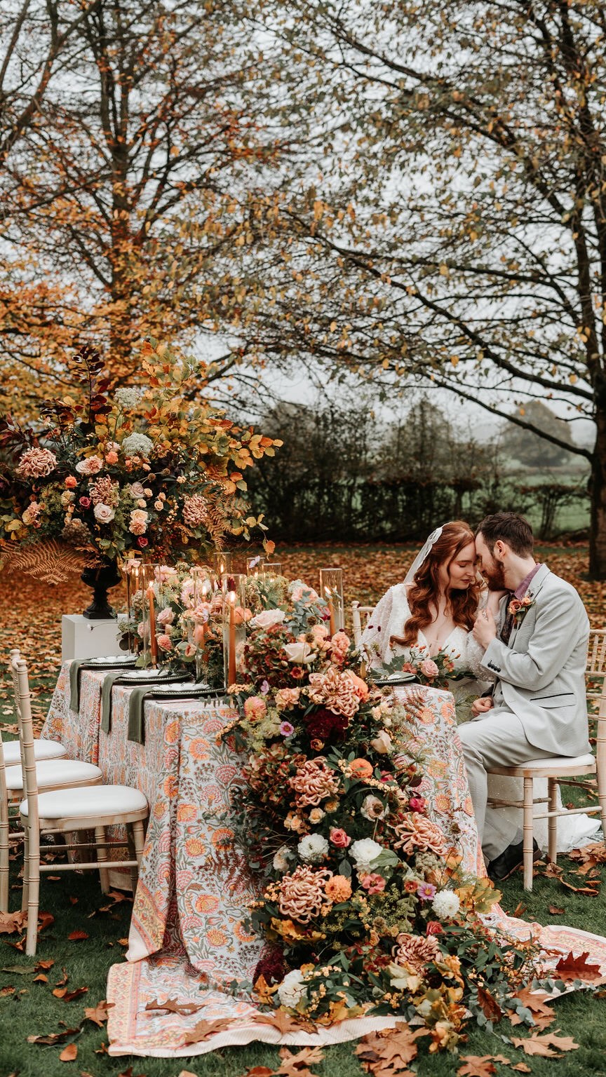 I’ve waited all year for this! 🍂
Forever a favourite 🥰
Styling & Concept @emmajanedesigns @stockton_house @upontheheathphotography
Photographer @upontheheathphotography
Videography @prsprfilms
Florals & candle hire @emmajanedesigns
Tablewear @casa_by_jj
HMUA @zoehughes_mua
Cake @the_cake_pavilion
Couple @englishrosecouple
Viels @w_collective
Venue @stockton_house
Dress @bridalrelovedshrewsbury
Candles @esteranderik
