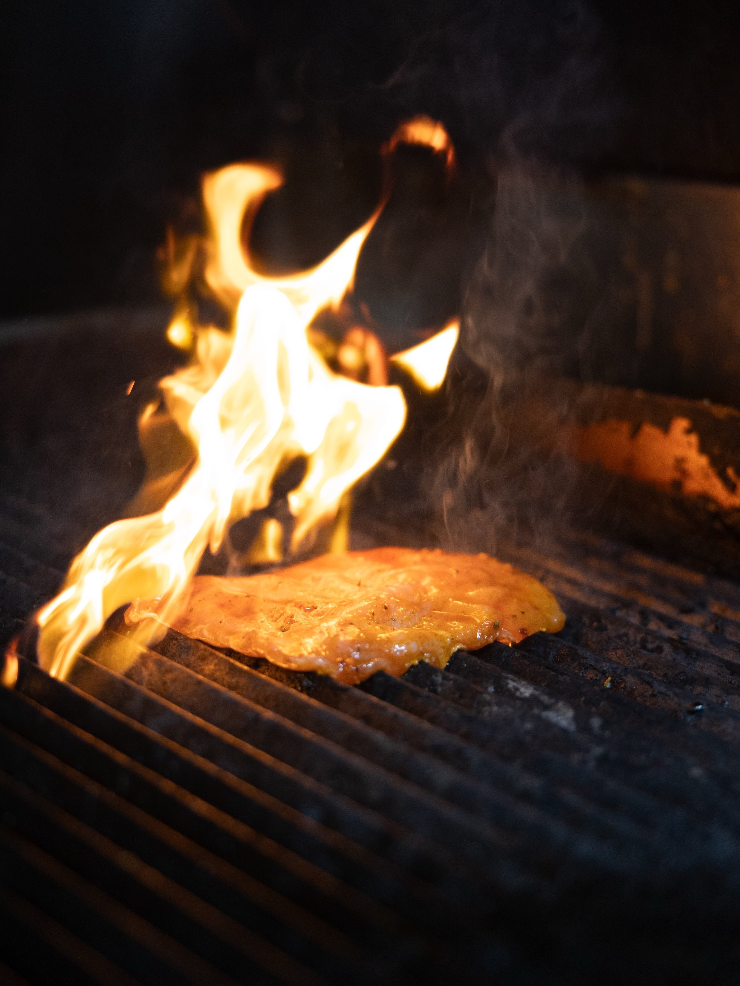 Flame grilled to sweet perfection!
This is our Portuguese Chook burger in the making…
🔥Portuguese Spiced Chicken
🔥Grilled Pineapple
🔥Crispy Bacon
🔥Shredded Lettuce
🔥Peri Peri Mayonnaise
One of our most loved chooky burgers for good reason!
We are open today midday til 8pm, see you in the shop 😉
#burger #flamegrilled #burgerbar #schoolholidays
