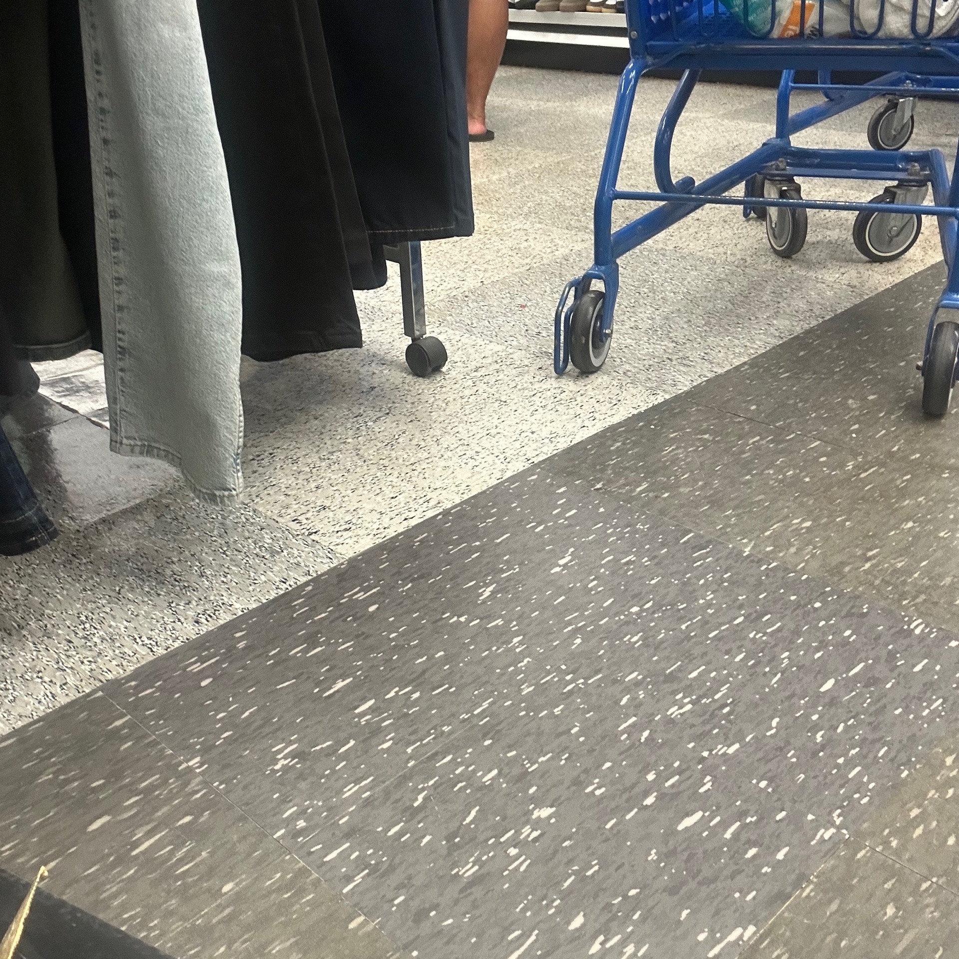 ๐ ๏ธ **Tile Repair โ Before & After** ๐งฑโจ
One of the many tile floor repairs completed at a commercial property. Restoring the floor for a clean, professional finish! ๐ช๐จ
๐ข Quality work, reliable service, and attention to detail!
#TileRepair #FloorRepair #CommercialMaintenance #BeforeAndAfter #HawaiiHandyman
