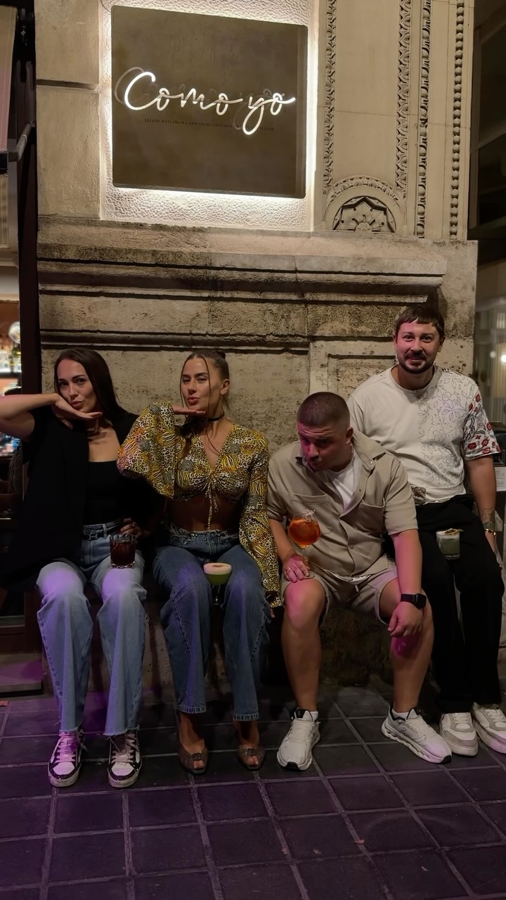 Los mejores cócteles de Valencia, solo en COMO YO🍸
✨
_______________
The best cocktails in Valencia, only at COMO YO🍸✨
#valencia #coctails #cocteles #dinner #trend
📍Plaza Tetuan 18
📞+34624098889