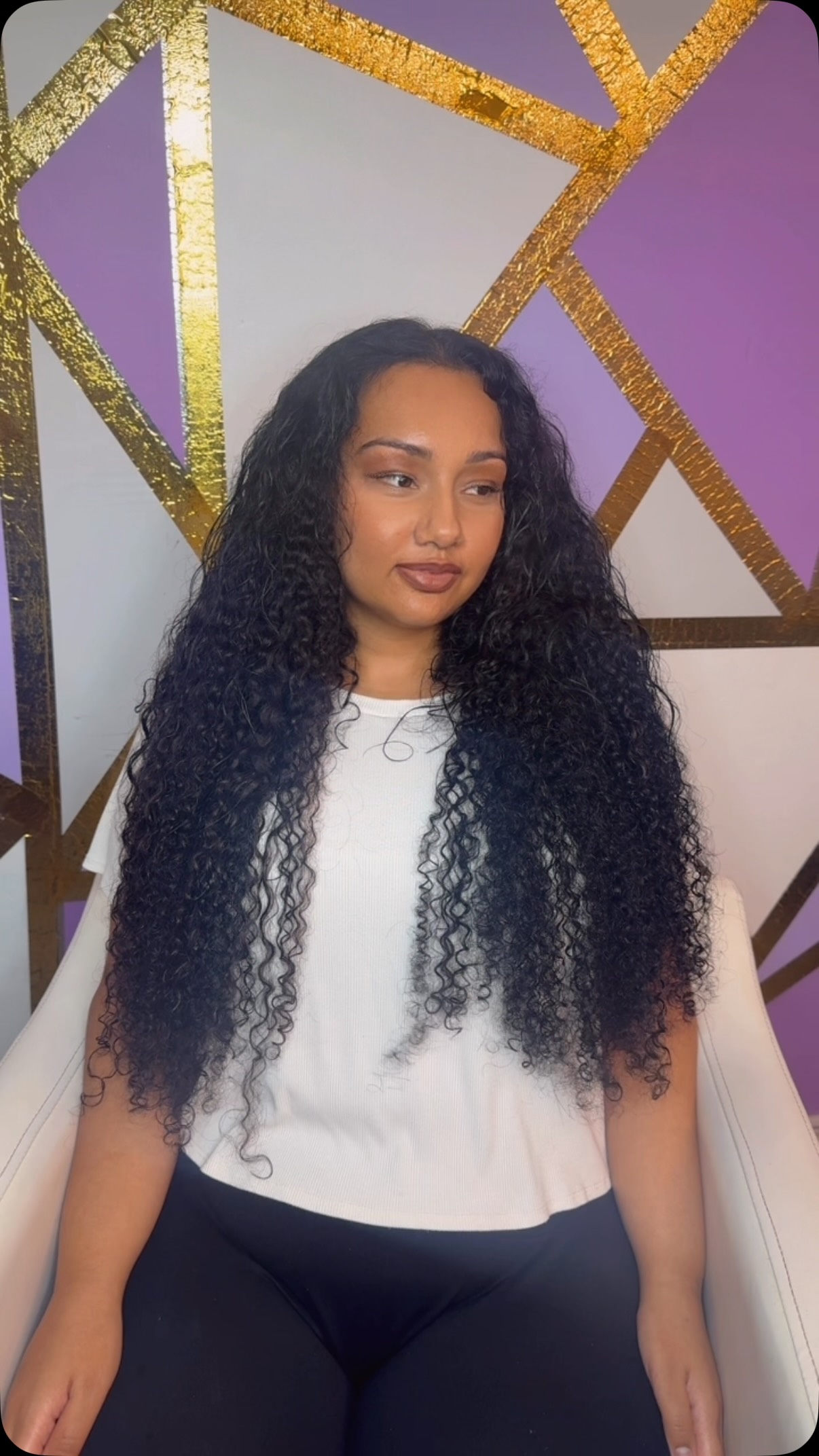 ✨ Get your I-Tip extensions installed today! 💁🏽♀️💖 Add length, volume, and that flawless, natural-looking finish you deserve! Book your appointment today! 💇🏽♀️💕
#ITips #ITipExtensions #HairGoals #LuxuryHair #BookYourAppointment