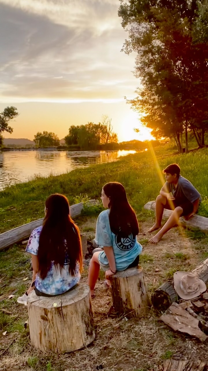 We’re counting down the days now. Give me a Yeehah! in the comments if you’ve got a little bit of love for Camp Mákemáke!
#campmakemake #summercampchile #love