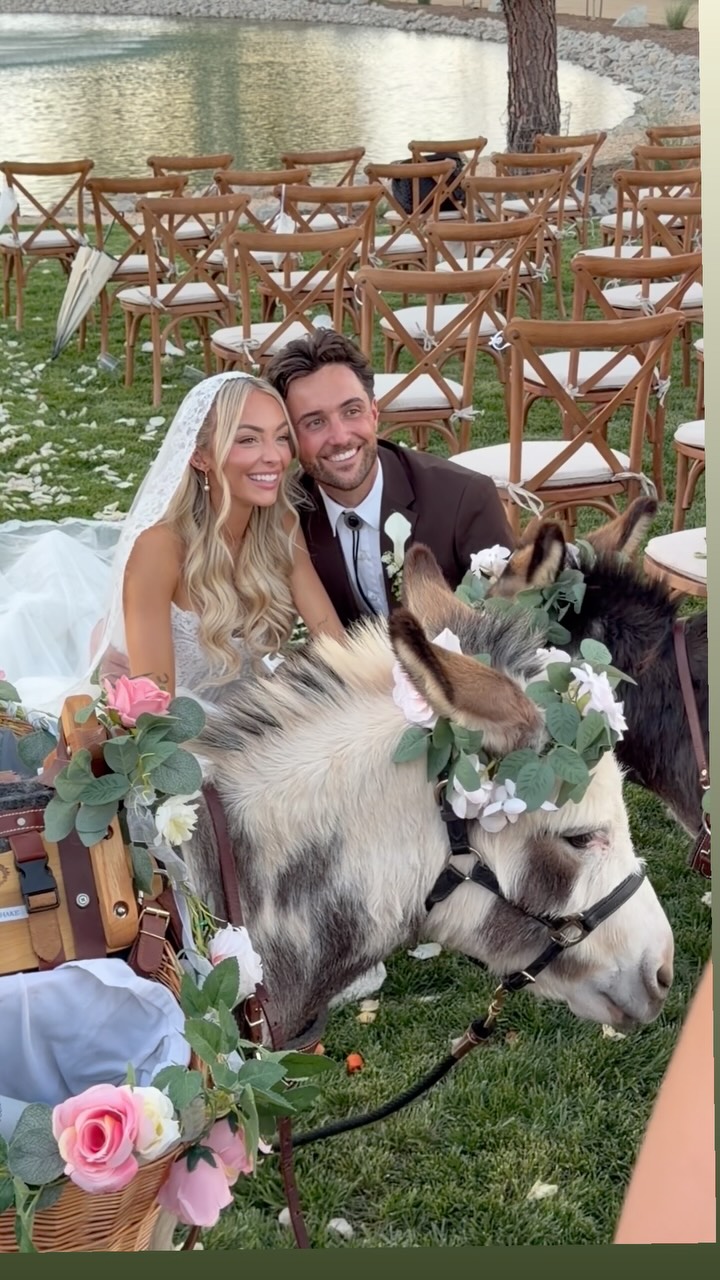 The Beverage Burros were delighted to be included in this sweet ranch wedding in Temecula, filled with thoughtful touches for their guests - a fitting celebration for such a beautiful couple. #BeerBurros #minidonkeysofinstagram #sandiegowedding #temeculawedding #weddingdonkeys