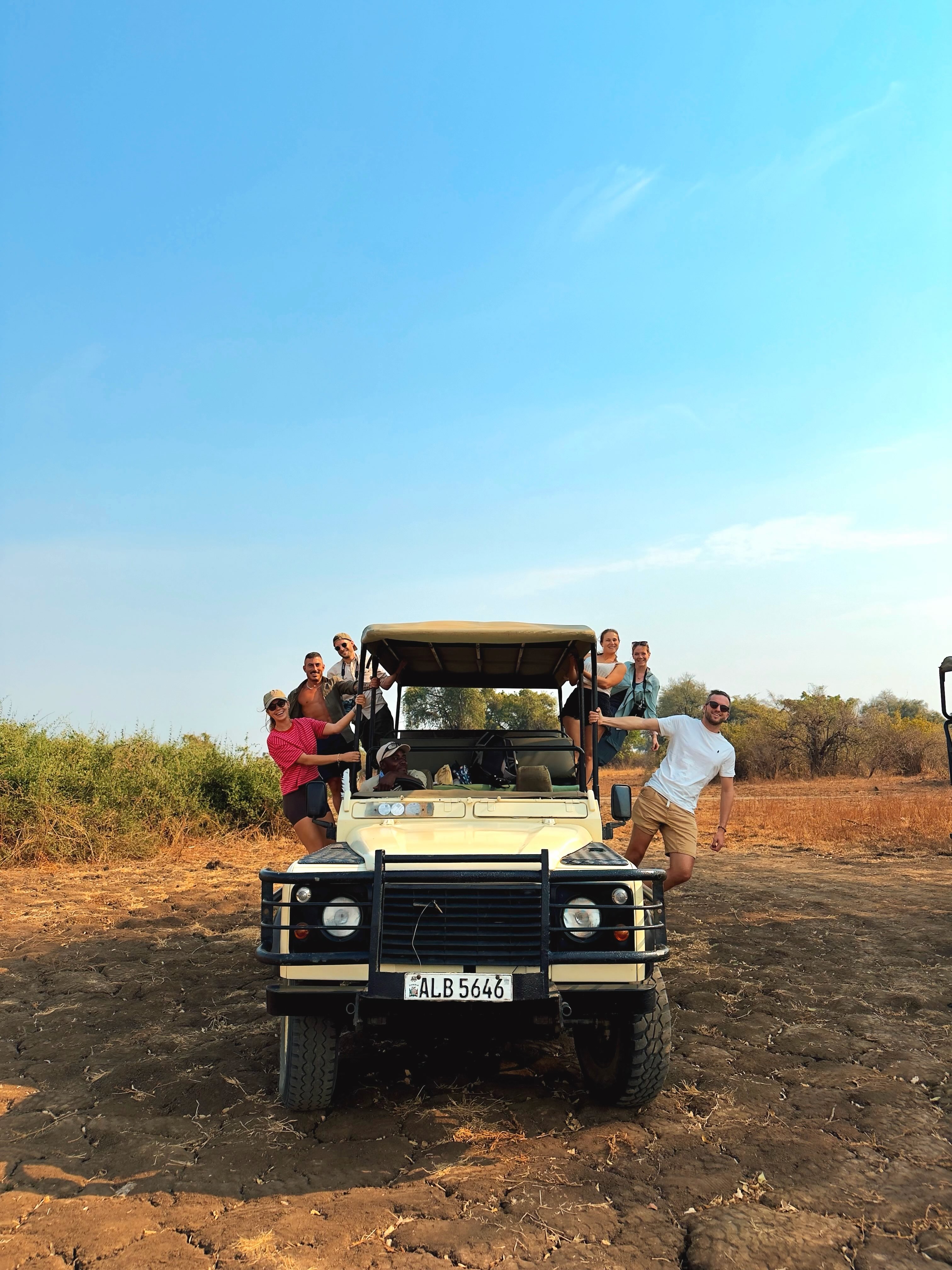 What a morning with this lovely crew! 🦁 So happy I get to share South Luangwa with my group @maishatravel_byjess. Lots of laughs, good company and a lion sighting we’ll be talking about for a while.
Afterwards, we met up with the other safari vehicle from our lodge for a coffee stop. Both guides shared fascinating stories about the local pride. The two males we’d just seen are currently defending their territory and pride against three males from the north.
More on their story soon. For now, coffee in the bush and a very happy group! ☕🌿
#SouthLuangwa #Zambia #GroupSafari #SafariLife #LionPride
