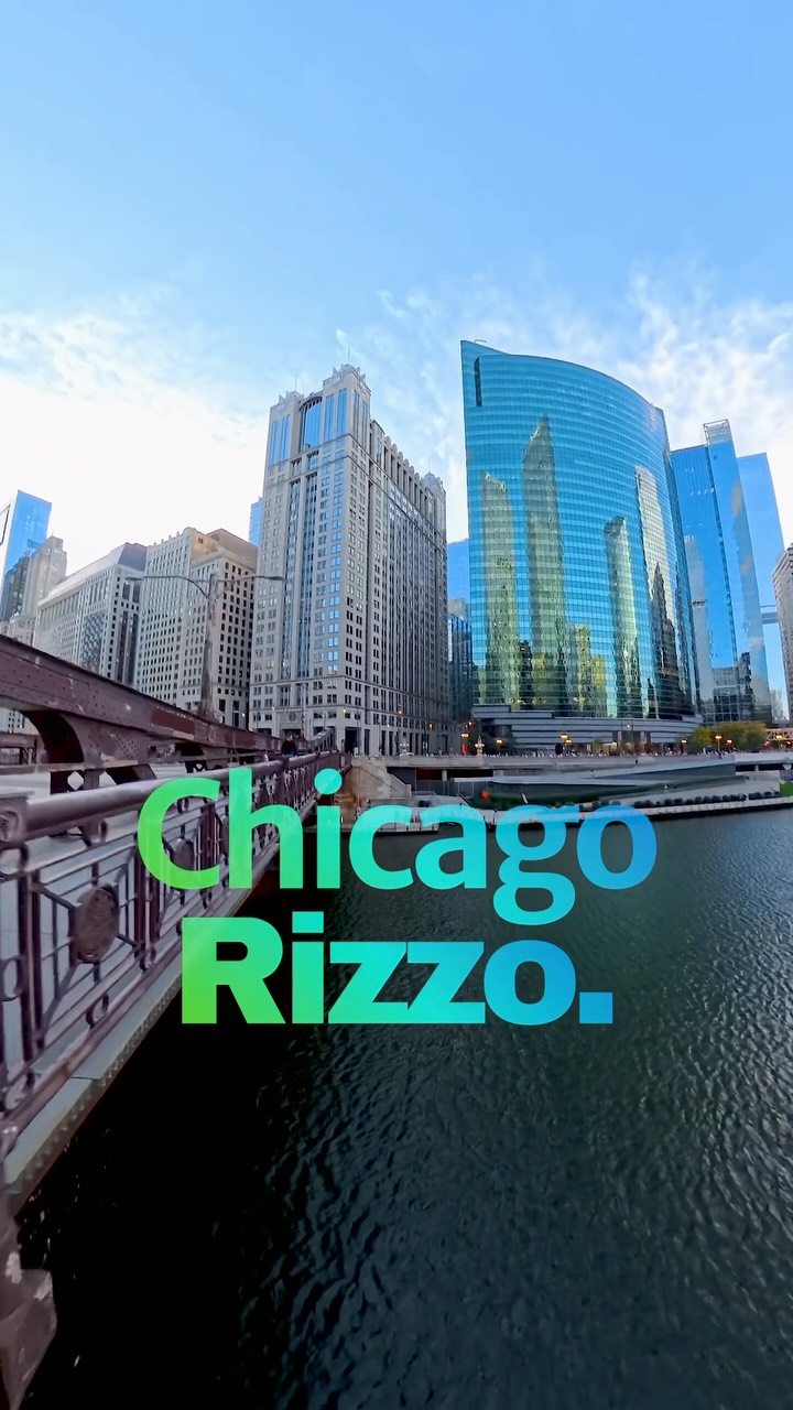 Saturday Running in the city, caught up with the Abbot 5k . A beautiful running morning in Chicago
The city is hyped, runners everywhere and from around the world, definitely feel the world marathon major vibes.
Let’s go!
#run #marathon