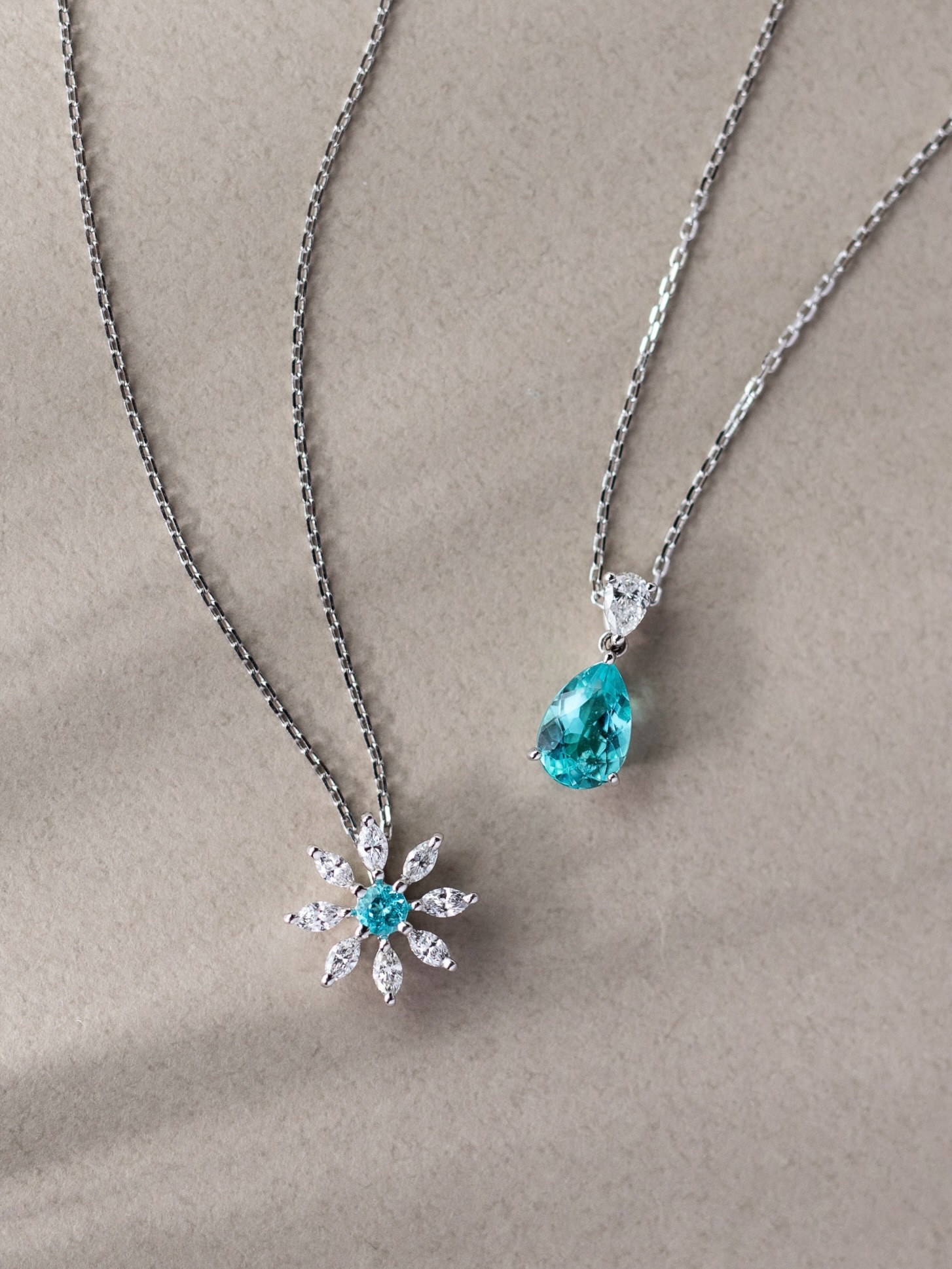There’s something irresistible about Paraíba Tourmaline.
With its vivid neon-blue glow, Paraíba Tourmaline has a beauty that is truly its own. Paired with the timeless sparkle of diamonds, its captivating colour shines even brighter, creating a beautiful balance of colour and brilliance.
Discover our Paraíba Tourmaline jewellery collection at Fujimori Kajita Takashimaya today.