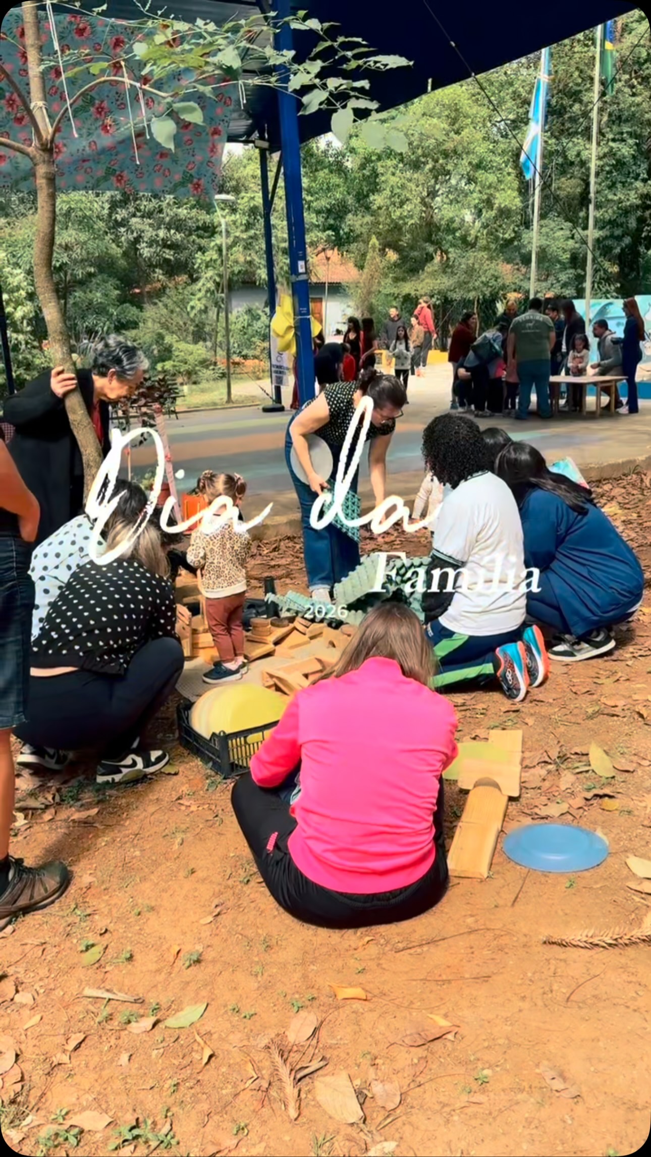 O Dia da Família ainda reverbera por aqui.
Os encontros, os afetos e as experiências compartilhadas seguem vivos em nós. Porque quando a escola e as famílias se encontram, algo bonito continua acontecendo, mesmo depois que o dia termina.
#cirandarte #bercario #infanciafeliz #vemsercirandarte #diadafamilia