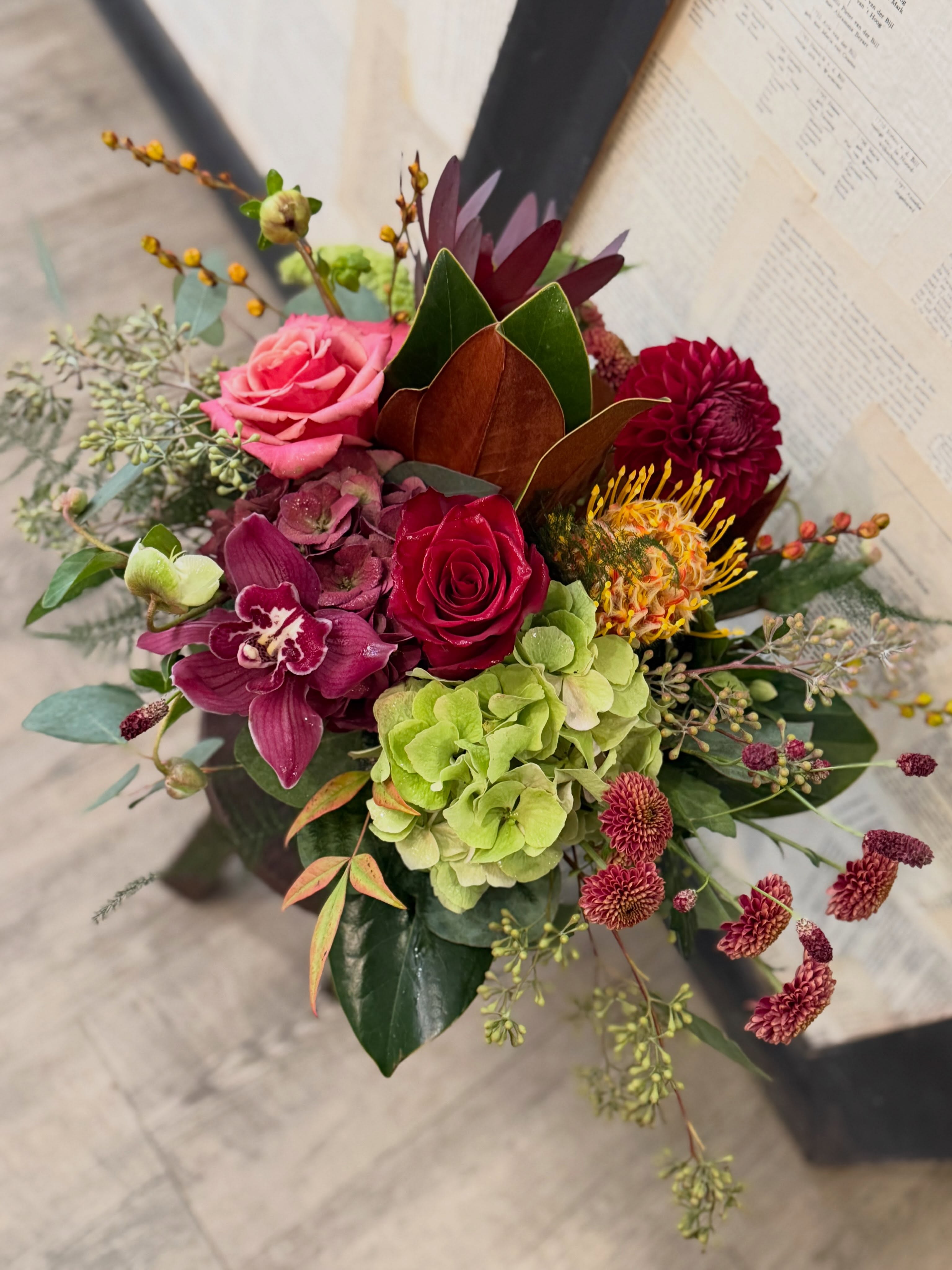🍂 A little Thanksgiving inspiration awaits at Dutchess!
Rich autumn colours, beautiful table arrangements, fragrant rosemary bunches and fresh eucalyptus bundles! 🌿 With snow in the forecast, we’re enjoying our outdoor planters still while we can 🌼
Open tomorrow, Saturday 10–4 for all your Thanksgiving weekend shopping!
Thank you for supporting small business. We appreciate you more than you know! 🤎
Dutchess Flower Company 🌸