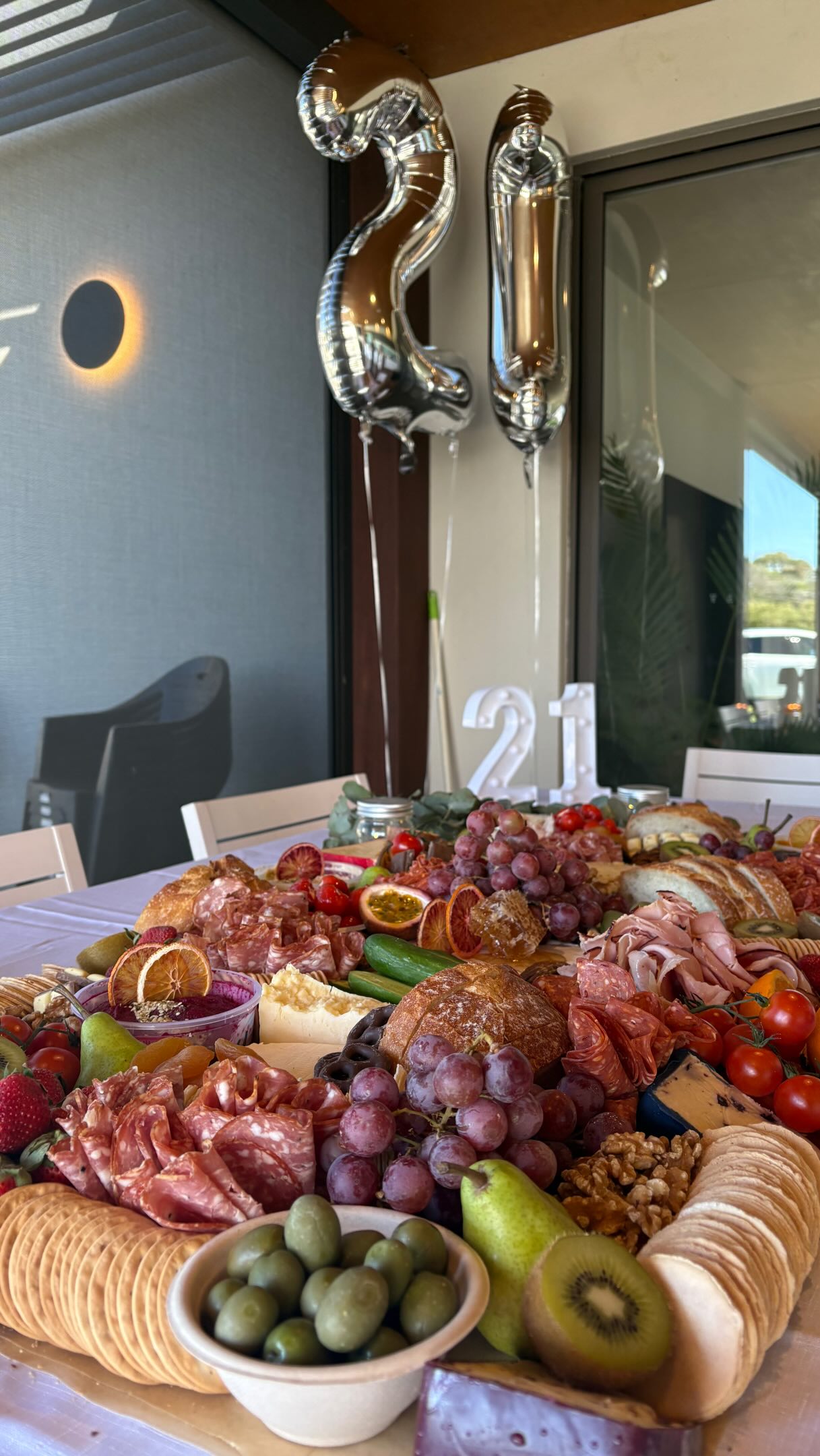 Laylaโs 21st Birthday ๐
1M Savoury Grazing Table
.
.
.
.
.
#grazingtablesandcheeseboards #morningtonpeninsula #birthdaycatering #grazingtable #grazingboard