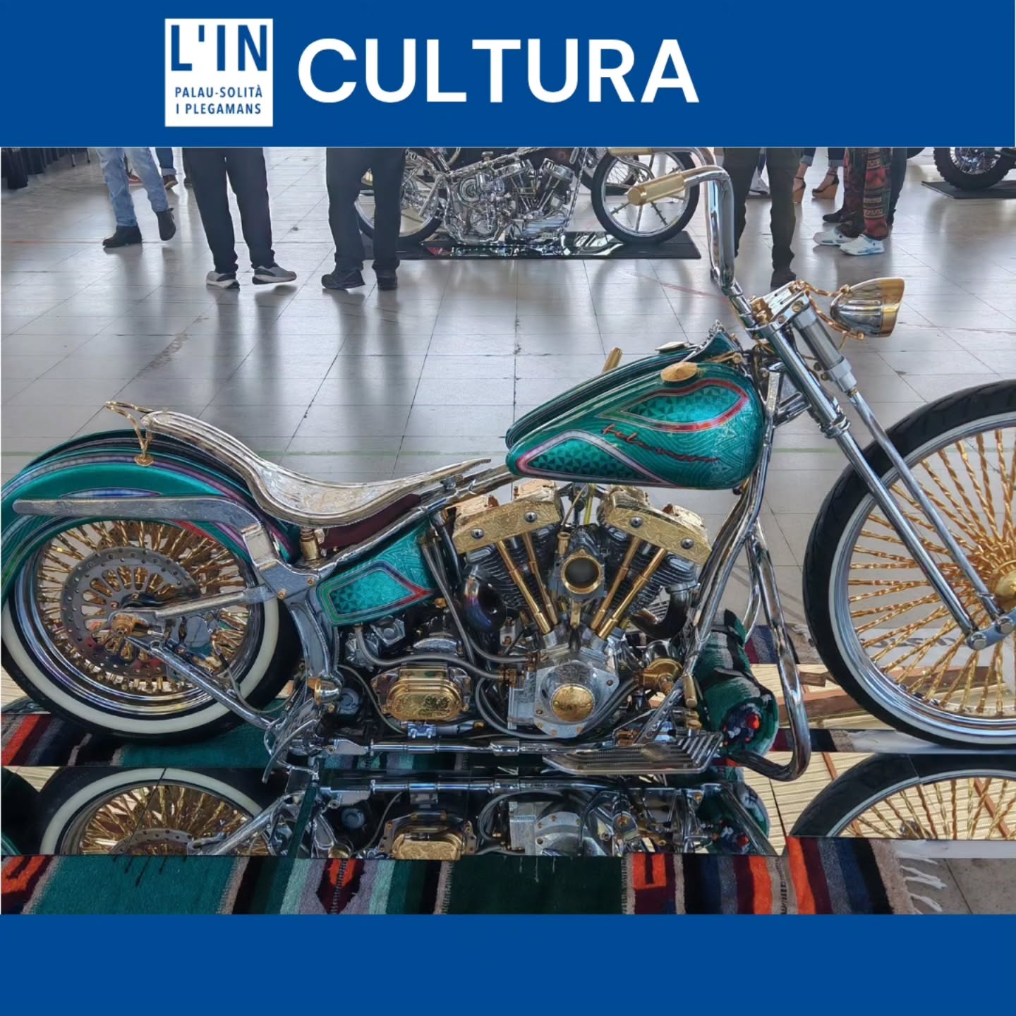 KUSTOM WHEELS. El món dels vehicles personalitzats torna a invair Palau-solità i Plegamans. La tercera edició del Kustom Wheels presenta 40 motos i 15 vehicles de quatre rodes absolutament sorprenents. És impossible passejar entre tanta imaginació i creativitat sense sorprendres. Entre les maravelles d'aquest any destaquen la moto guanyadora del darrer concurs al Estats Units, una espècie de libelula verda i daurada motoritzada, una moto amb cua de Chevrolet Bel Air, o una inquietant chopper que incorpora el cadàver d'un ratpenat rodejat d'ossos de rata en el seu dipòsit.
La trobada convoca gent de diversos països d'Europa (Itàlia, França, Bèlgica, Polònia) i també d'Estats Units.
La novetat d'aquest any son les bicicletes LowRider, una virgueria que també arrencarà un oooooh al visitant.
L'entrada val 5€ si només és per un dia i 8€ si es vol passejar avui i demà per la mostra. En àmbits casos inclou una cervesa/refresc per dia.
I si l'opció de pagar entrada no entra en els càlculs del lector, tant sols l'espectacle de l'entorn de la pista coberta ja val la pena la passejada.
A més de l'exposició de vehicles, Kustom Wheels munta una zona de merchandasing i comerç relacionats amb el món del custom on espot trobar de tot relacionat amb aquest sorprenent entorn.
@kustomwheelsshow #Palausolitaiplegamans #Psip