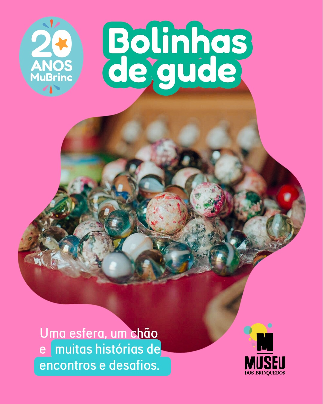 Quantas histórias cabem dentro de uma pequena esfera? 🟢
Jogos com esferas atravessam milênios e nos lembram dos territórios onde as crianças puderam (e podem) brincar. Onde você jogava bolinha de gude na infância? Conta pra gente nos comentários! 👇
O Museu dos Brinquedos conta com o patrocínio da Cemig, por meio da Lei Estadual de Incentivo à Cultura de Minas Gerais, e com o patrocínio do Instituto Unimed-BH e do Instituto Marina e Flávio Guimarães - Grupo Bmg, por meio da Lei Federal de Incentivo à Cultura; além das empresas Marcelo Guimarães Advogados e Associados e Decta Contabilidade.
#MuBrinc20Anos #MuseudosBrinquedos #DeBrincadeiraEmBrincadeira #20Brinquedos20Historias #BeloHorizonte @grupobmg.oficial @institutomfg_ @circuitoliberdade @prefeiturabh @culturaeturismomg