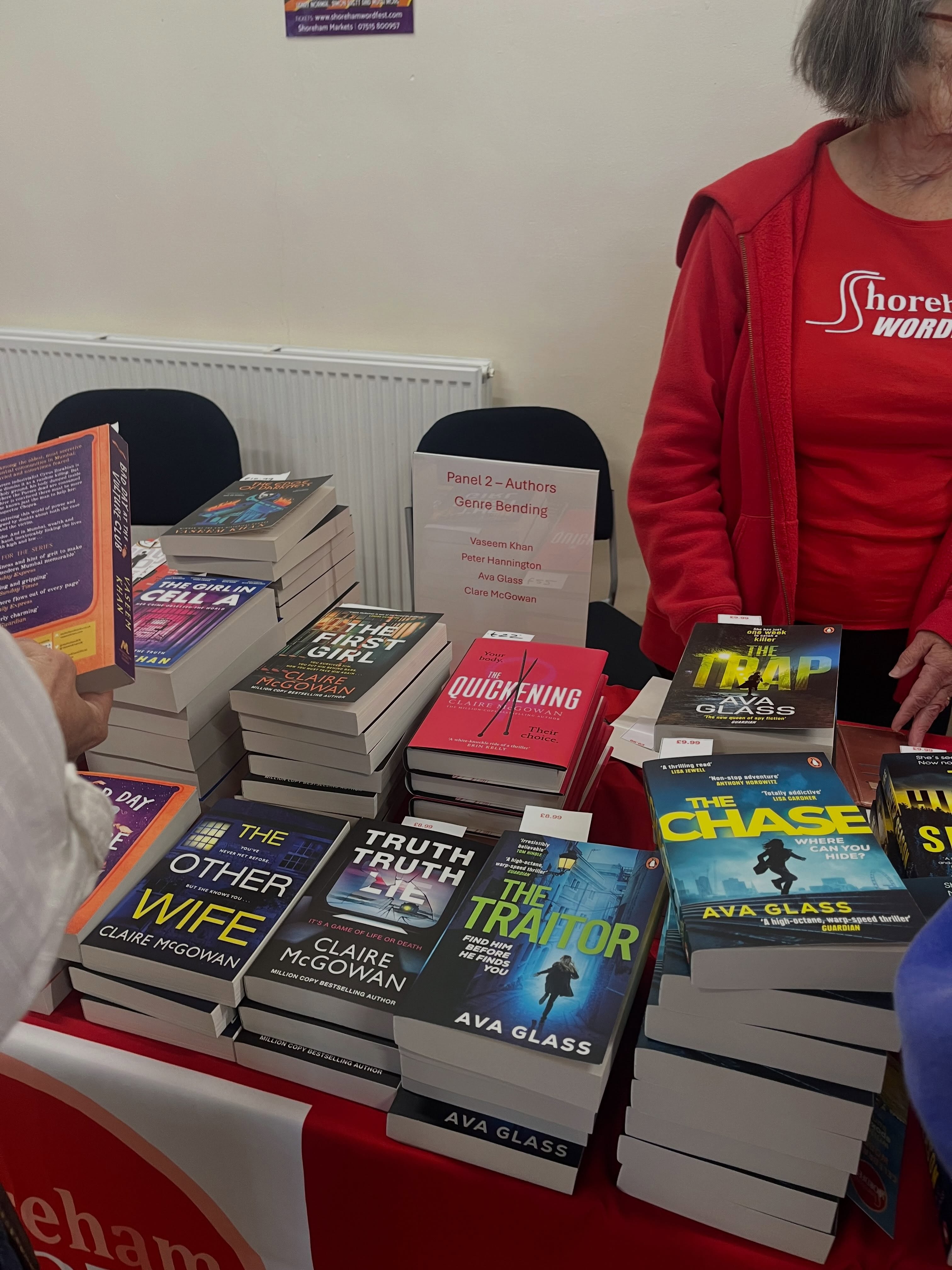 A wonderful day in the very nice town of Shoreham as part of @shorehamwordfest - panels with author pals and hearing the very witty @revrichardcoles. Thanks to @william1shaw and @ellygriffiths17 for brilliant organising #bookevents #literaryfestival