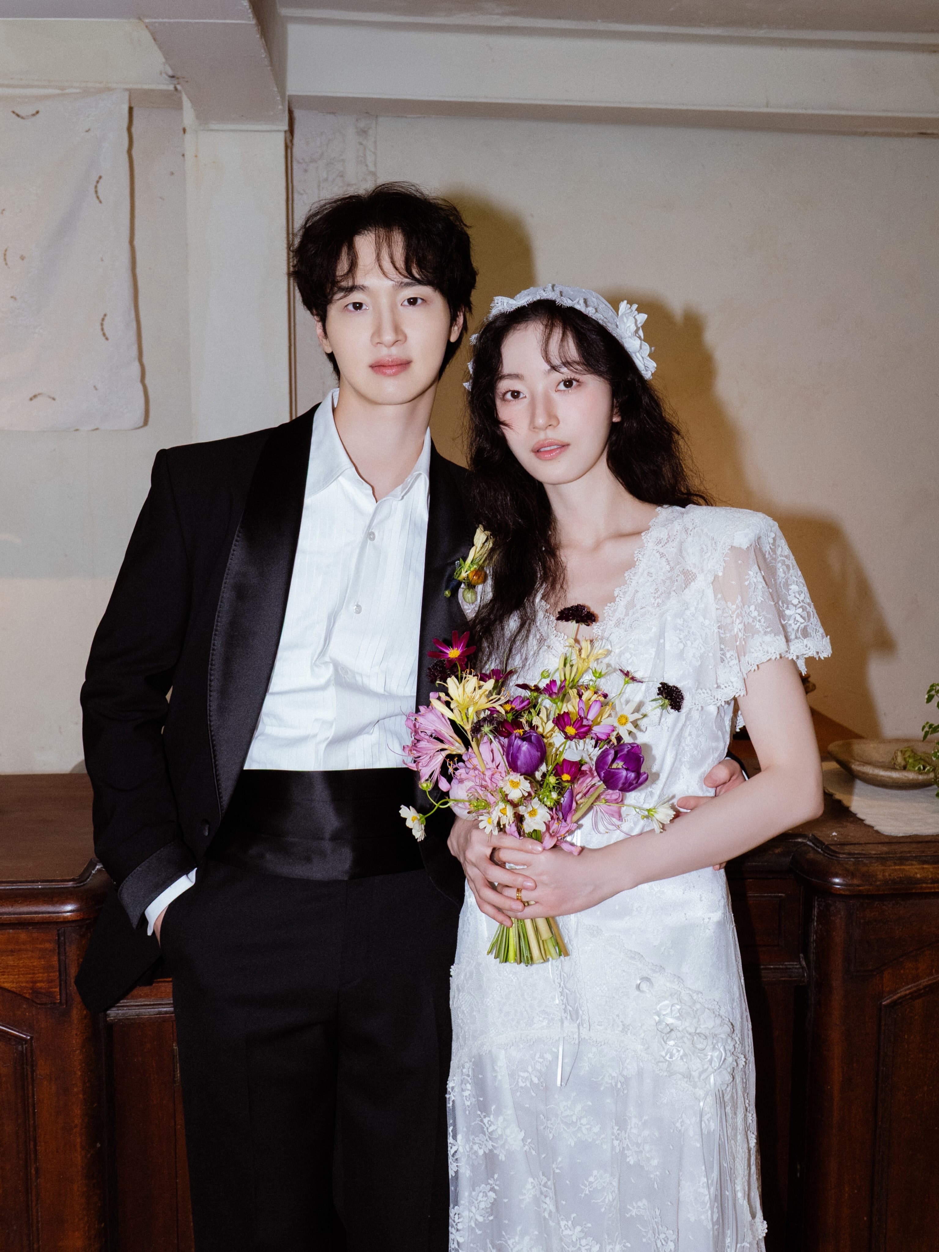 Ça y est ! Jang Dong-yoon et Kim Seung-yoon se sont dit oui ! 🎊🎉
« 🤍 Mon amour • Ma muse • Mon foyer 🤍 »
Tous mes vœux de bonheur aux jeunes mariés 🤍
Source : @dongyoon_0712
#bonheur #mariage #jangdongyoon